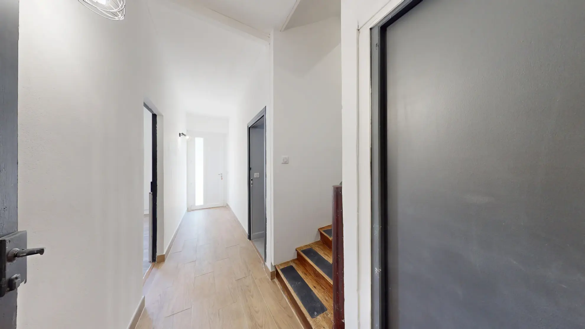 Maison de village T6 rénovée avec jardin à Lissac 