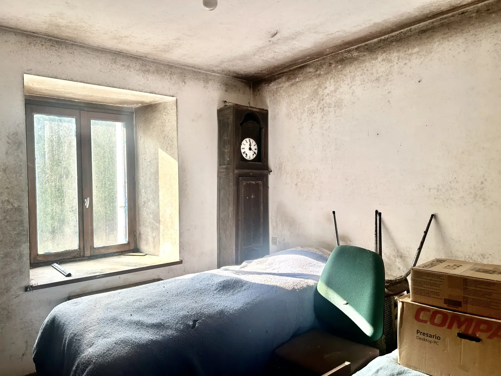 Charmante maison à rénover à Surzur, proche des plages, avec dépendance et terrain de 2330m² 