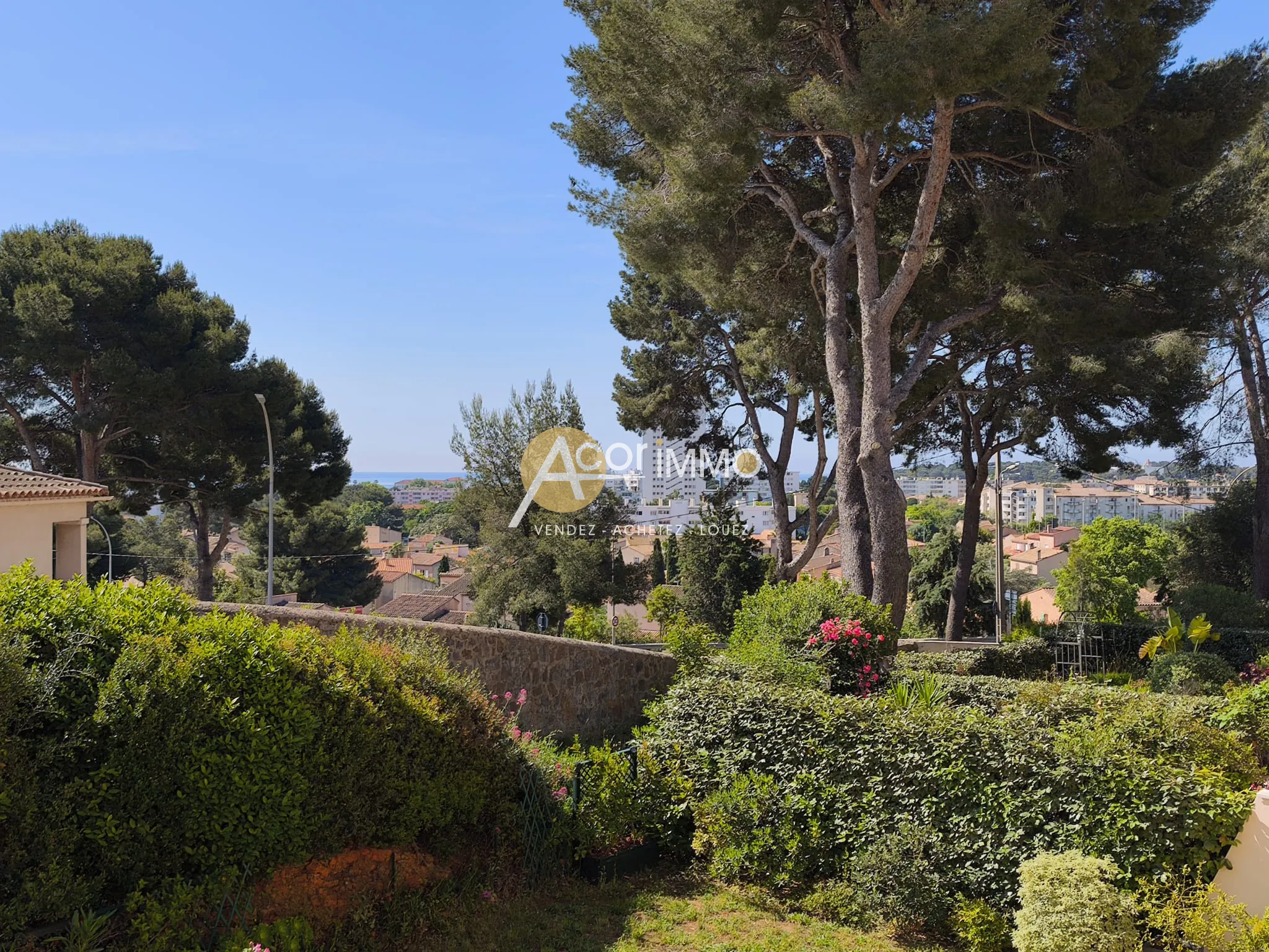 Appartement T2 de 48m² avec terrasse et parking à La Seyne-sur-Mer 