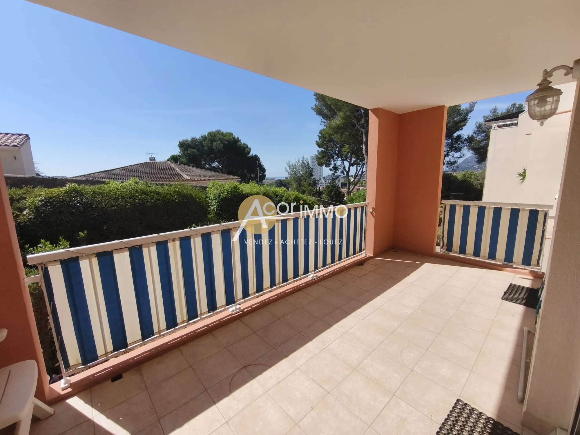 Appartement T2 de 48m² avec terrasse et parking à La Seyne-sur-Mer