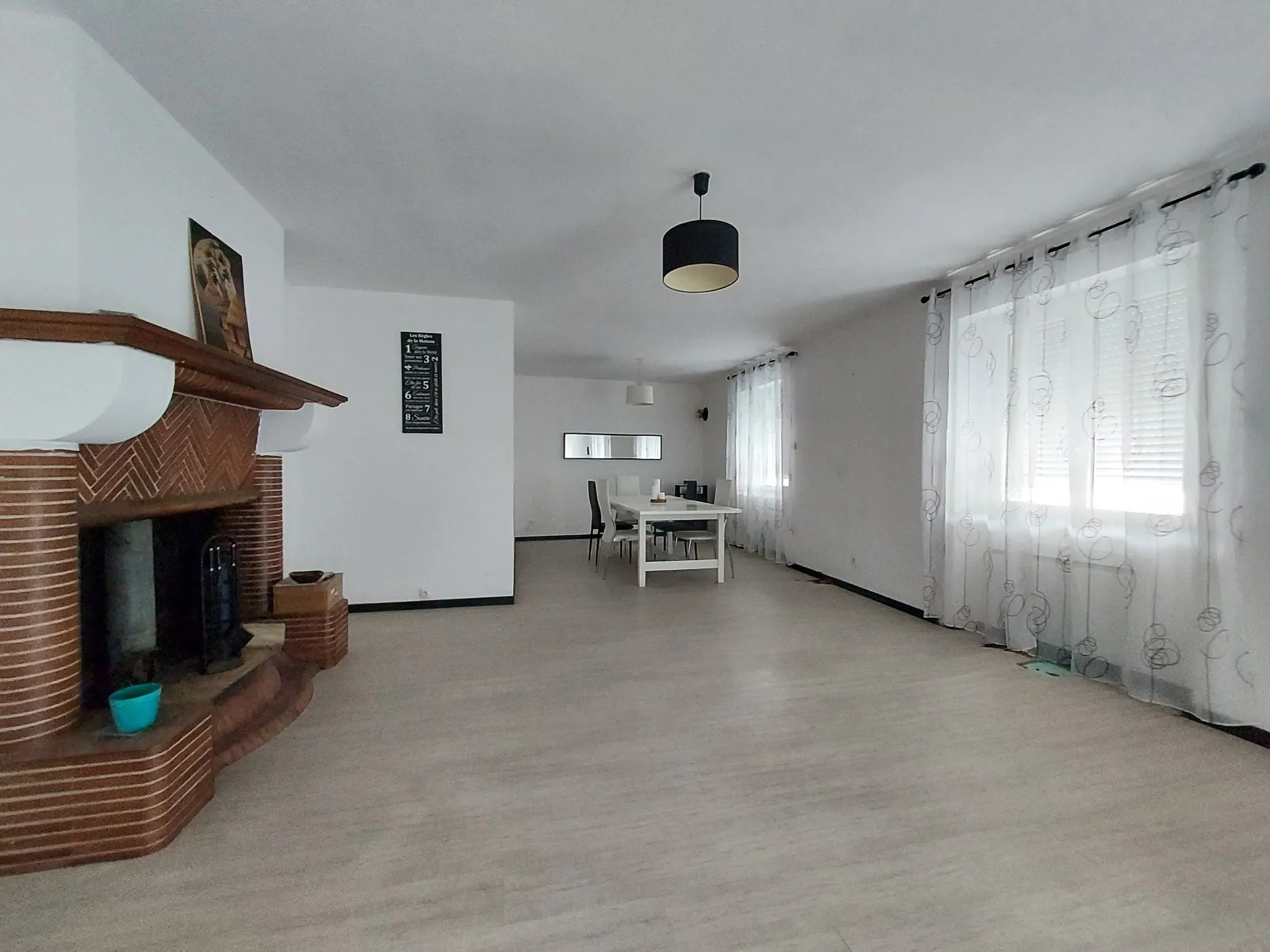 Maison 6 chambres avec jardin et dépendance à Saint Symphorien (33)