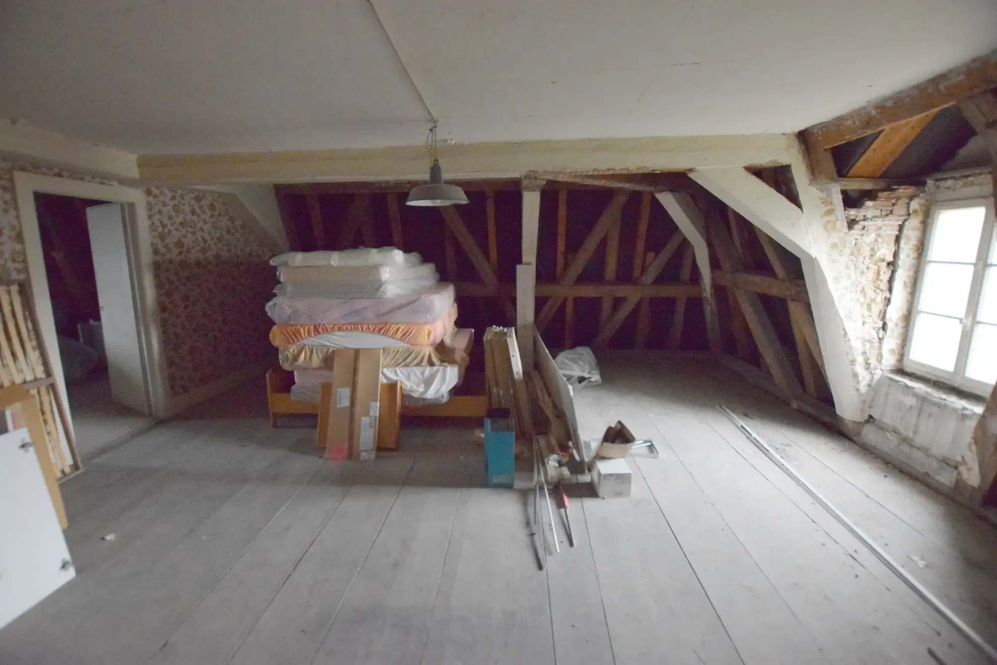 Appartement duplex historique à Exincourt - 200 m² à rénover dans une demeure du XVIIIe siècle