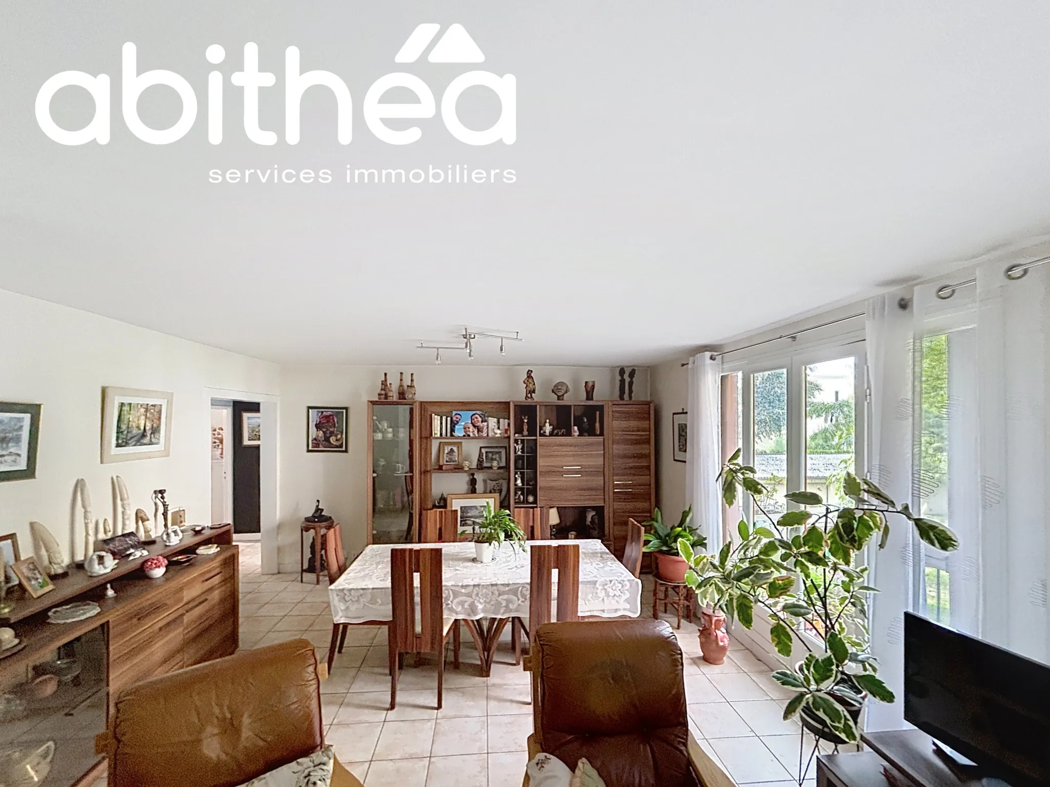 Bel appartement T5 avec balcon et box privé à Choisy-le-Roi 