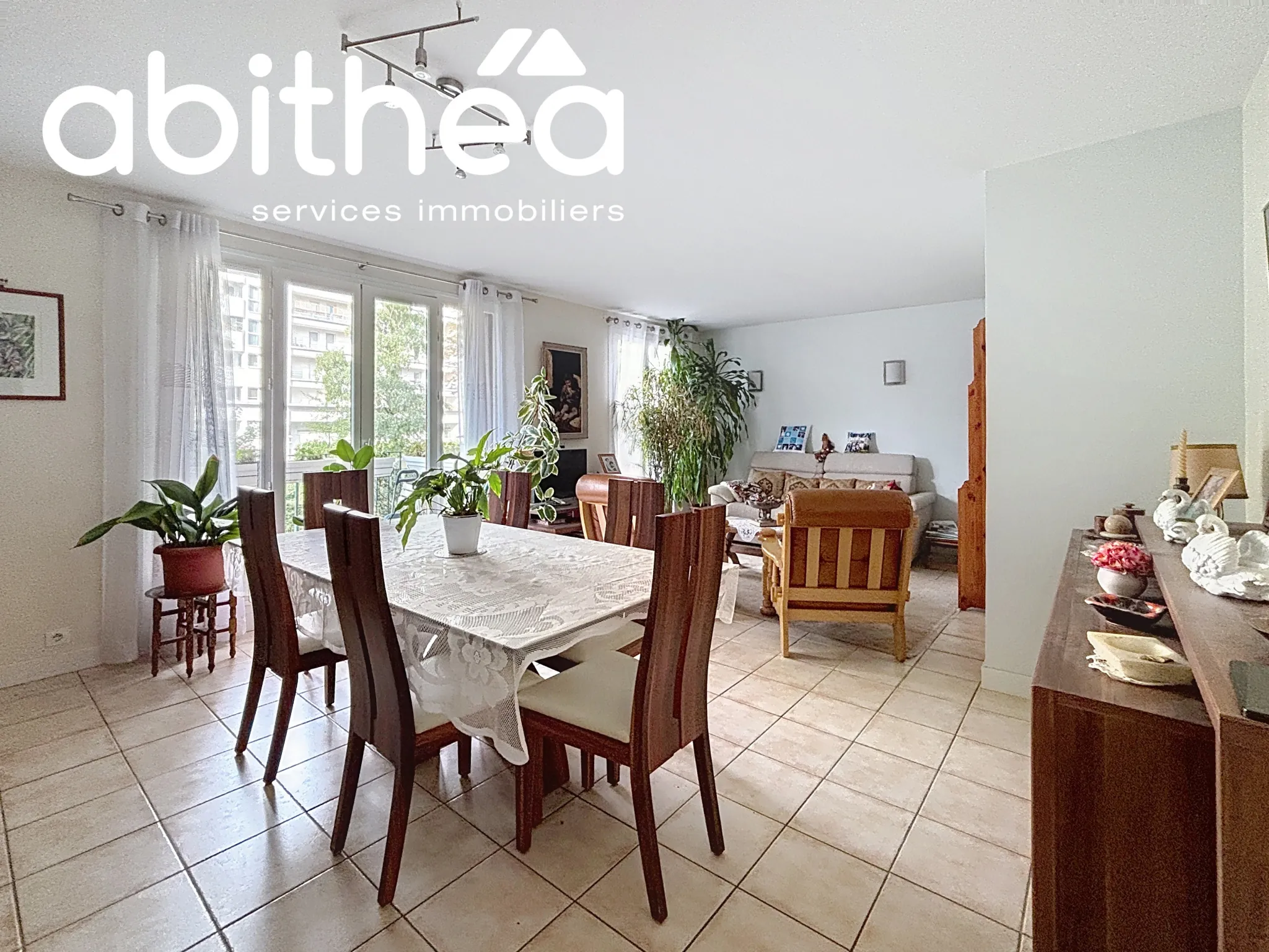 Bel appartement T5 avec balcon et box privé à Choisy-le-Roi 