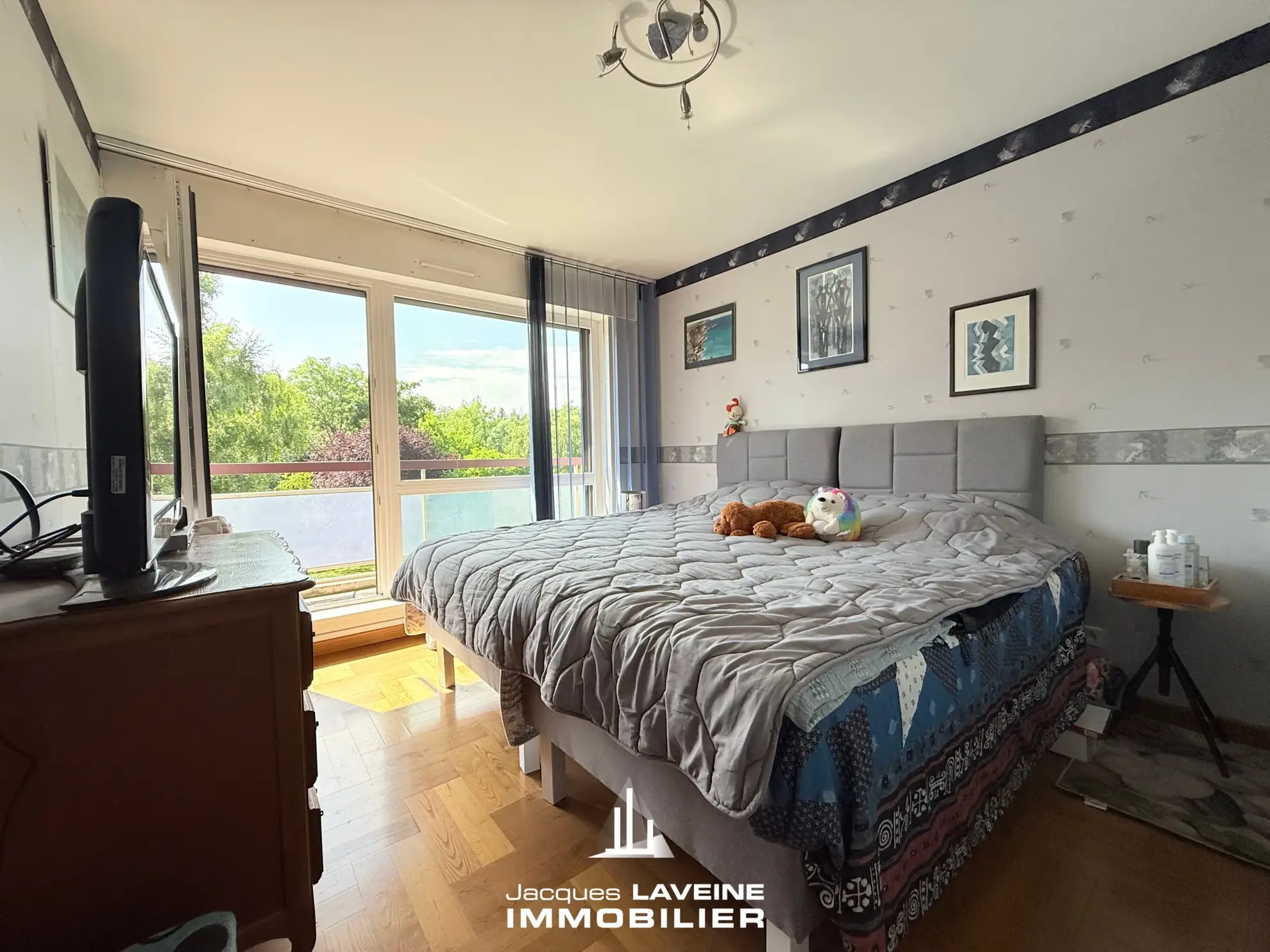 A vendre appartement 5 pièces de 130m² à Metz Vallières avec balcon et parking privé 