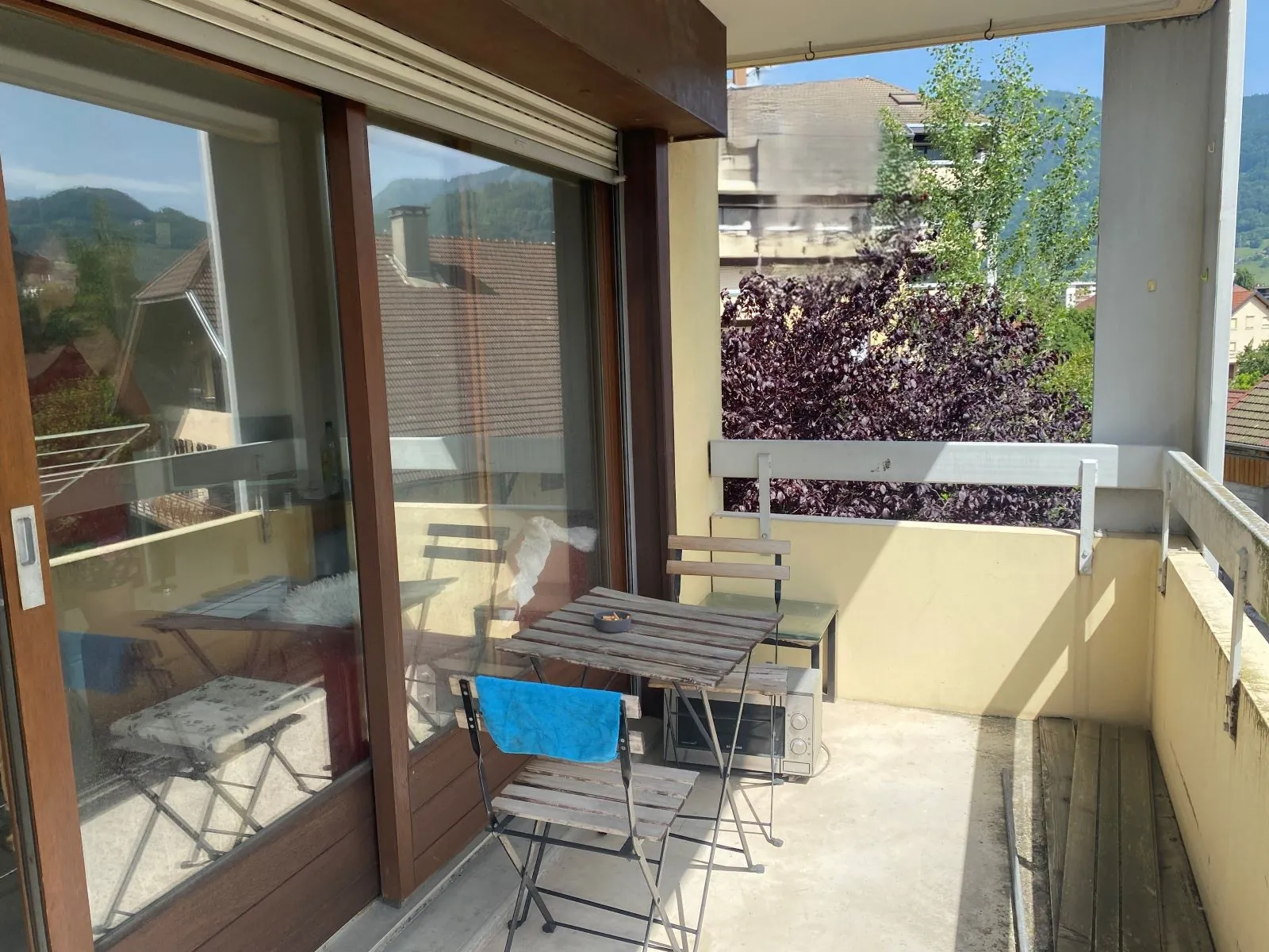 Appartement T2 à Cluses avec balcon, cave et parking - Investissement idéal