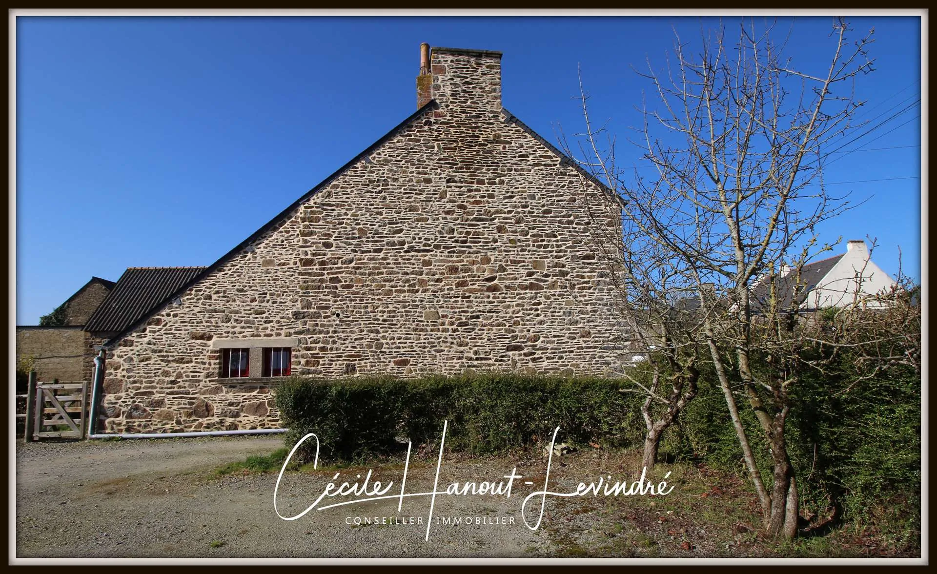 Maison en pierre rénovée à Sains - 98 m² avec terrain constructible de 720 m² 