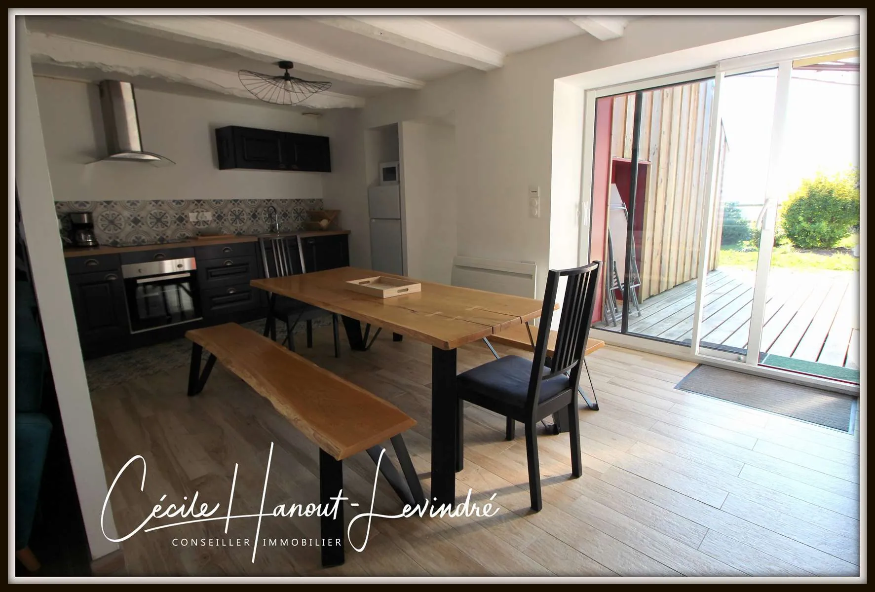 Maison en pierre rénovée à Sains - 98 m² avec terrain constructible de 720 m² 