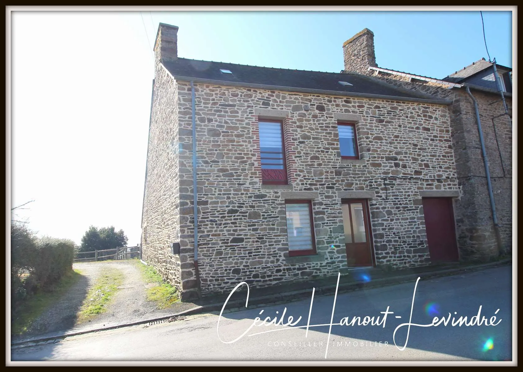 Maison en pierre rénovée à Sains - 98 m² avec terrain constructible de 720 m² 