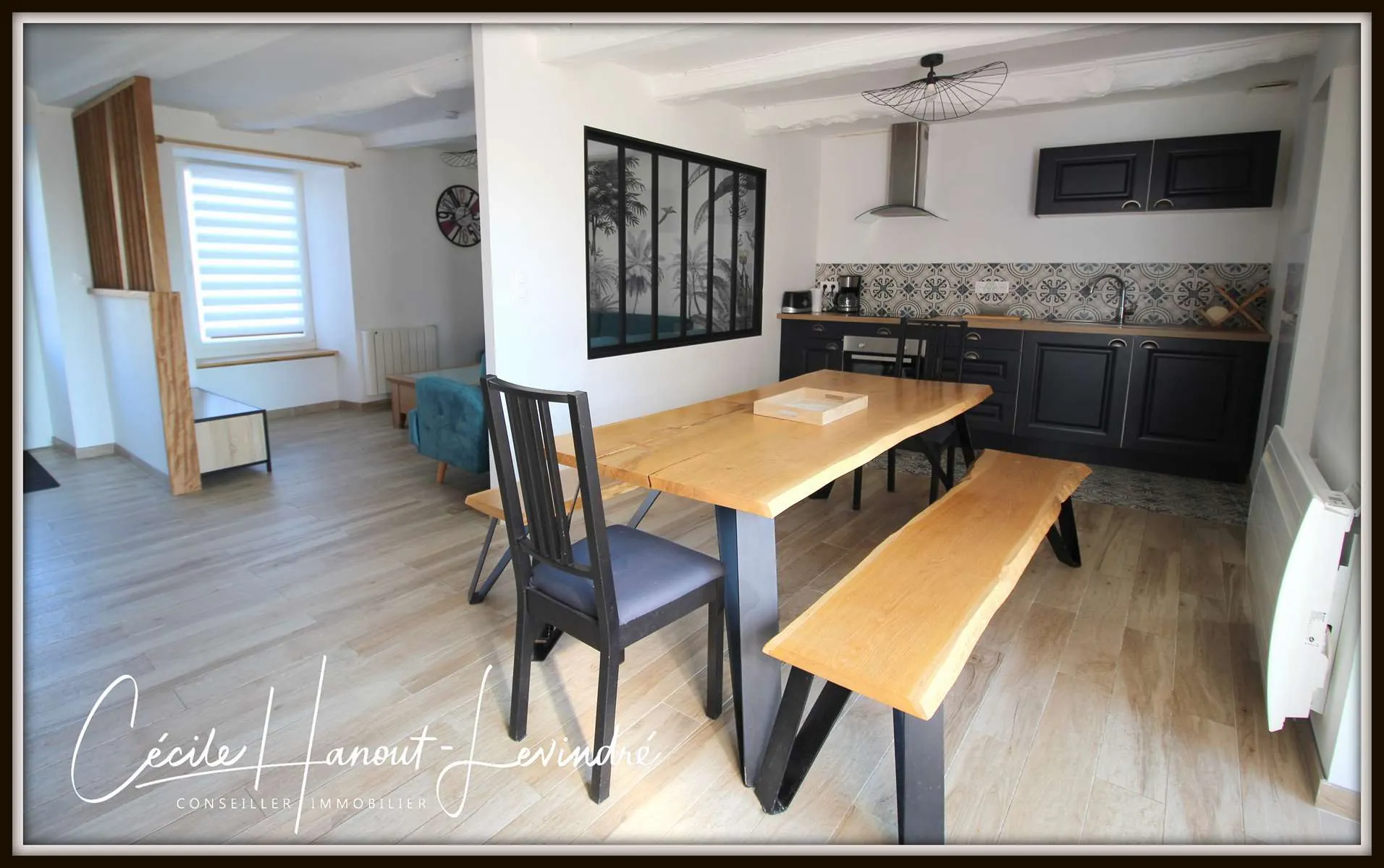 Maison en pierre rénovée à Sains - 98 m² avec terrain constructible de 720 m² 