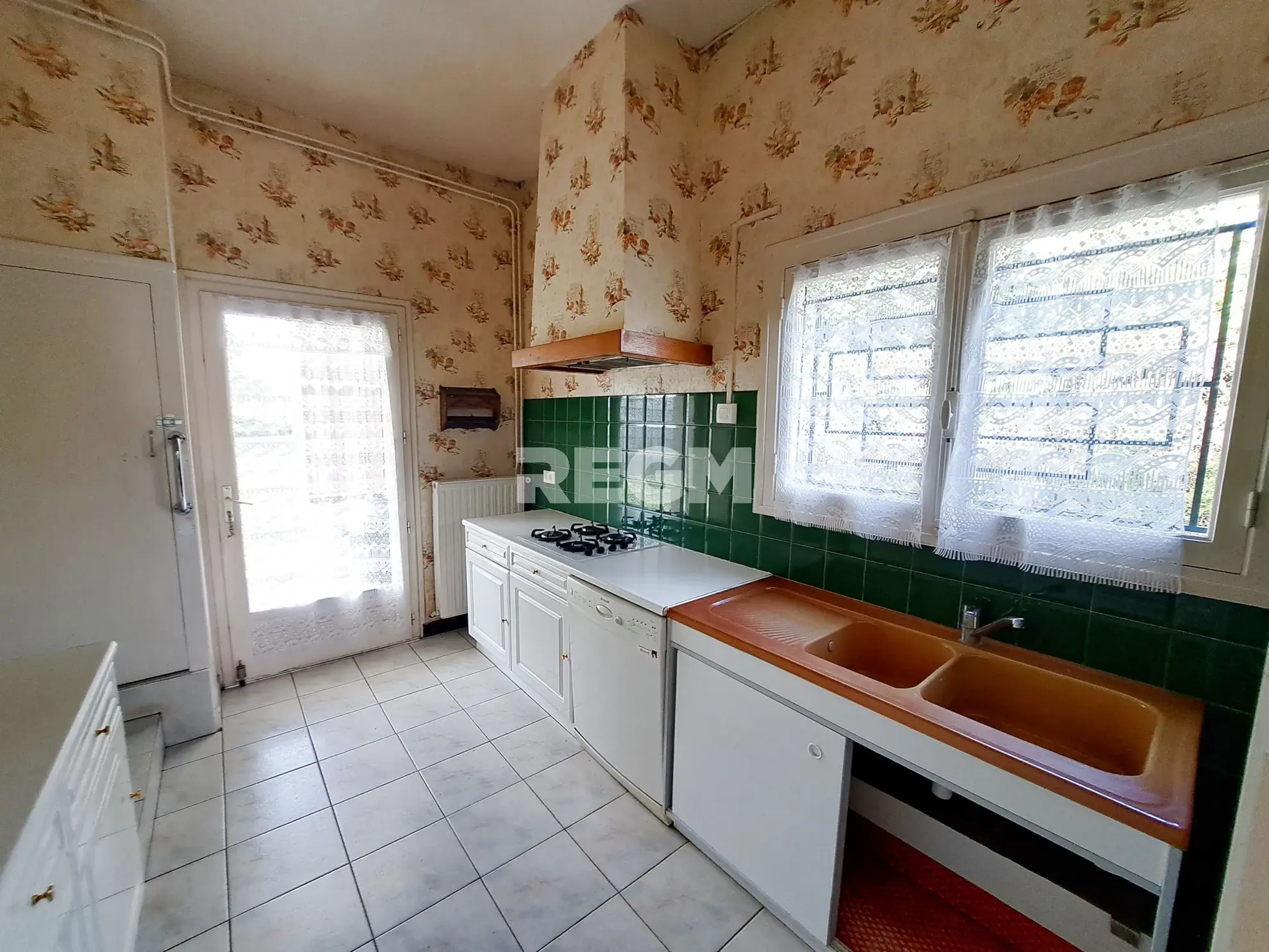 Maison de Bourg avec 2 à 3 chambres à Gardonne près des commodités 