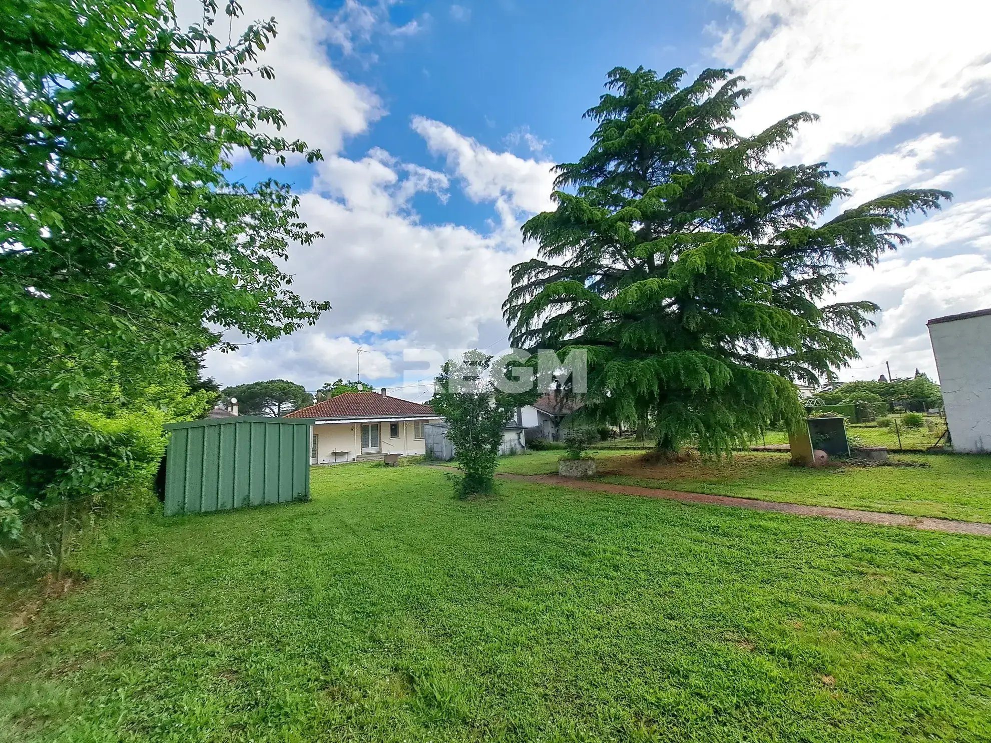 Maison de Bourg avec 2 à 3 chambres à Gardonne près des commodités 