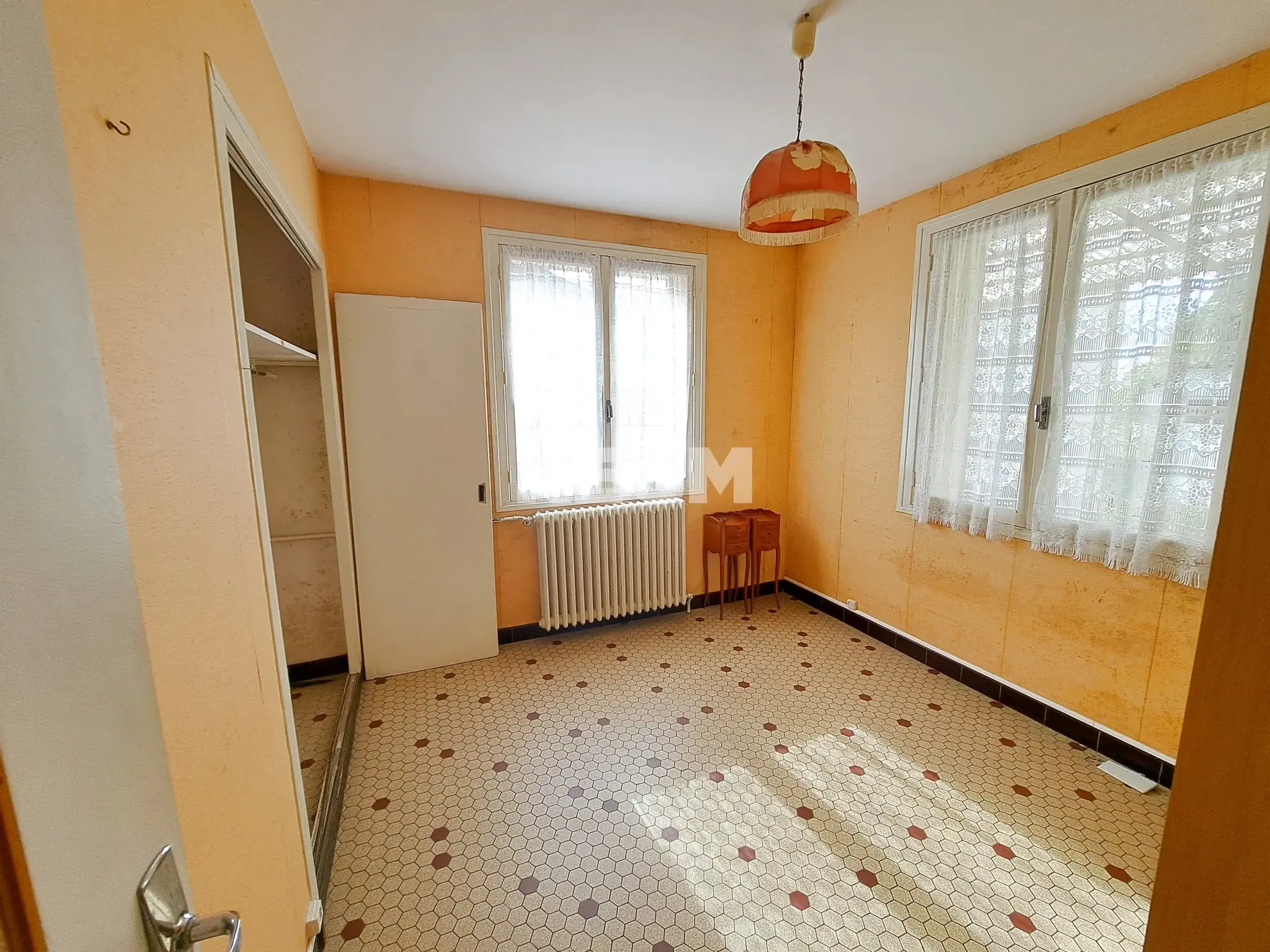 Maison de Bourg avec 2 à 3 chambres à Gardonne près des commodités 