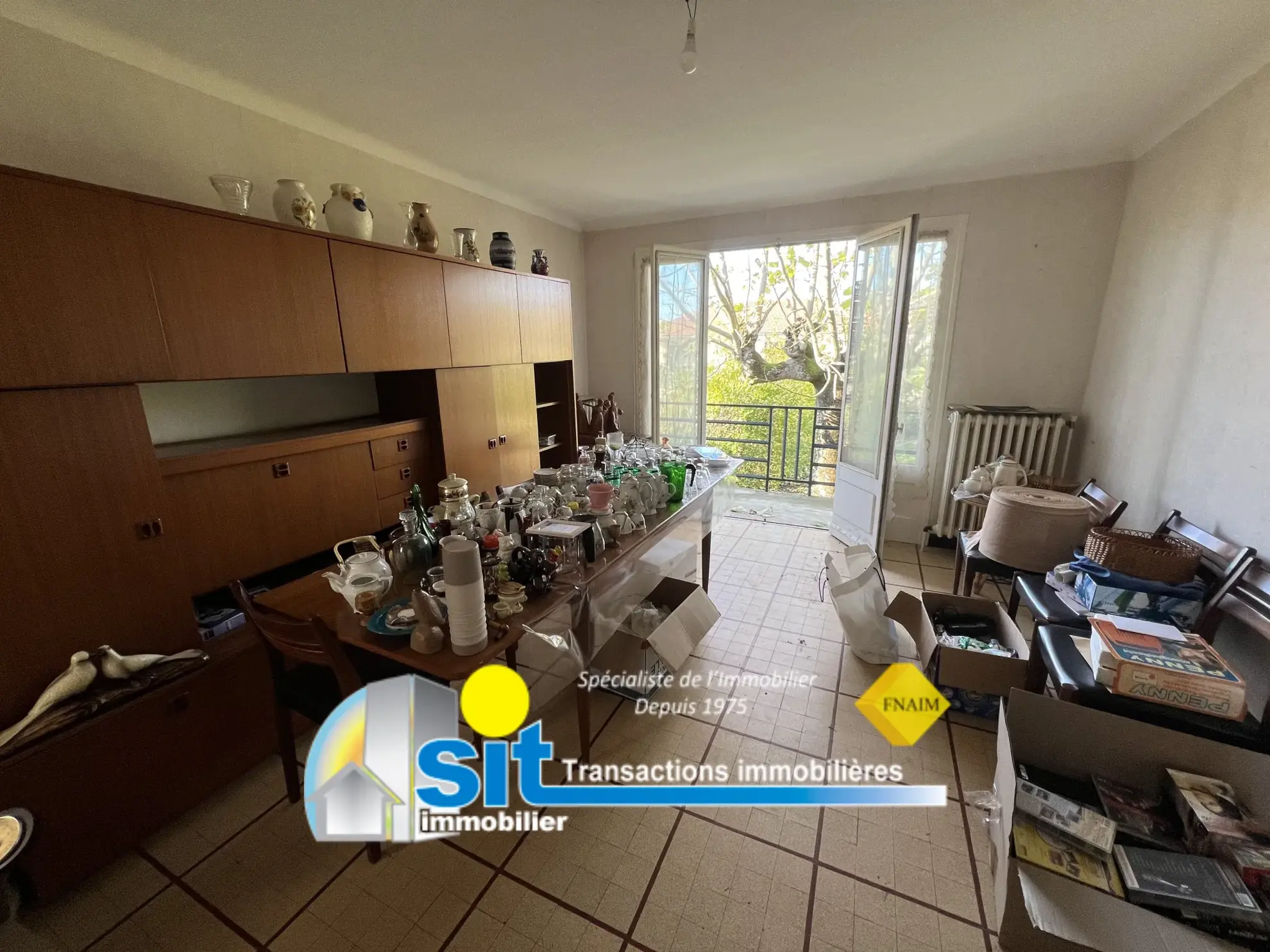 Maison à Chonas L'Amballan de 82 m² avec jardin et potentiel de rénovation 