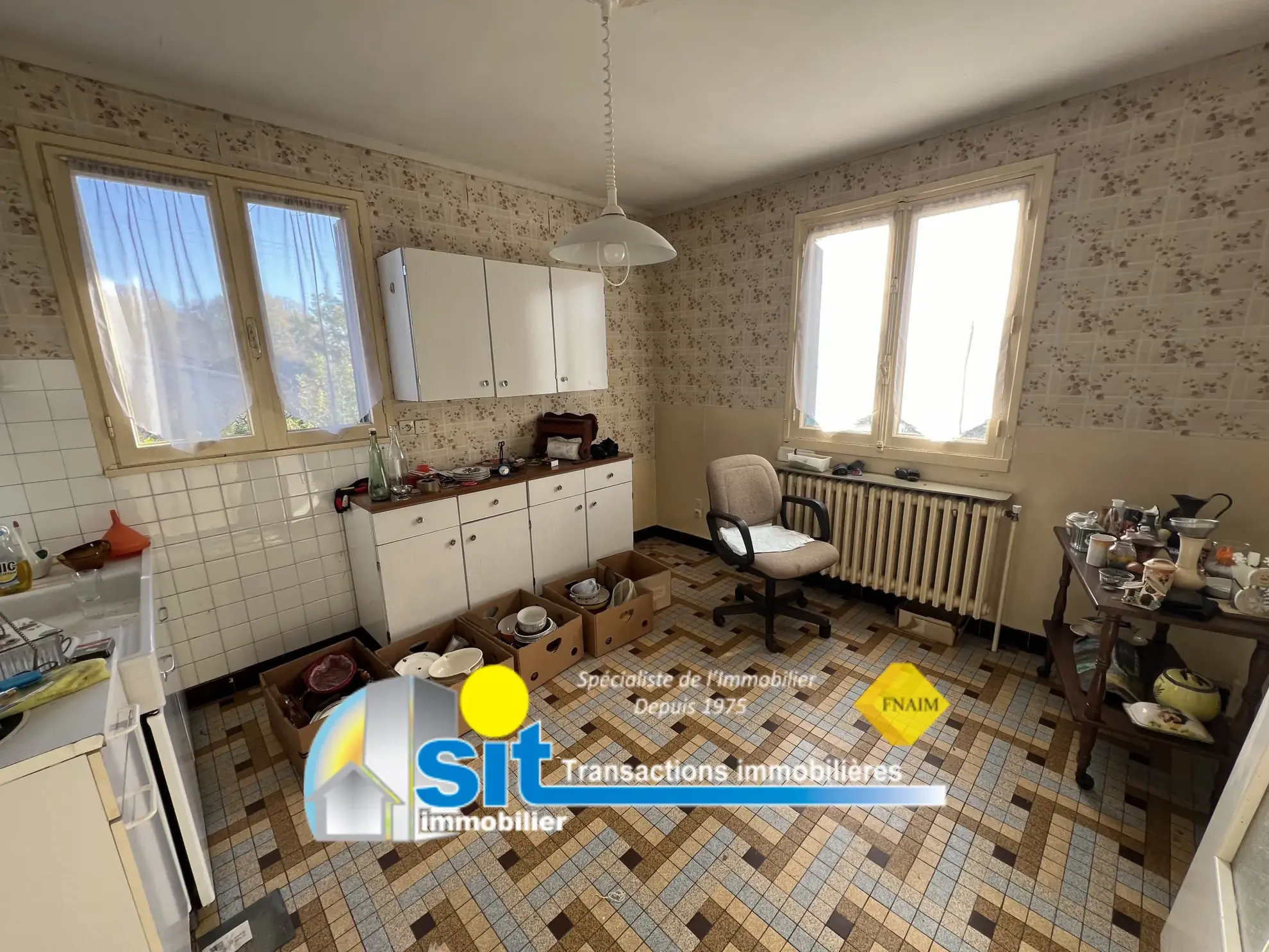 Maison à Chonas L'Amballan de 82 m² avec jardin et potentiel de rénovation 