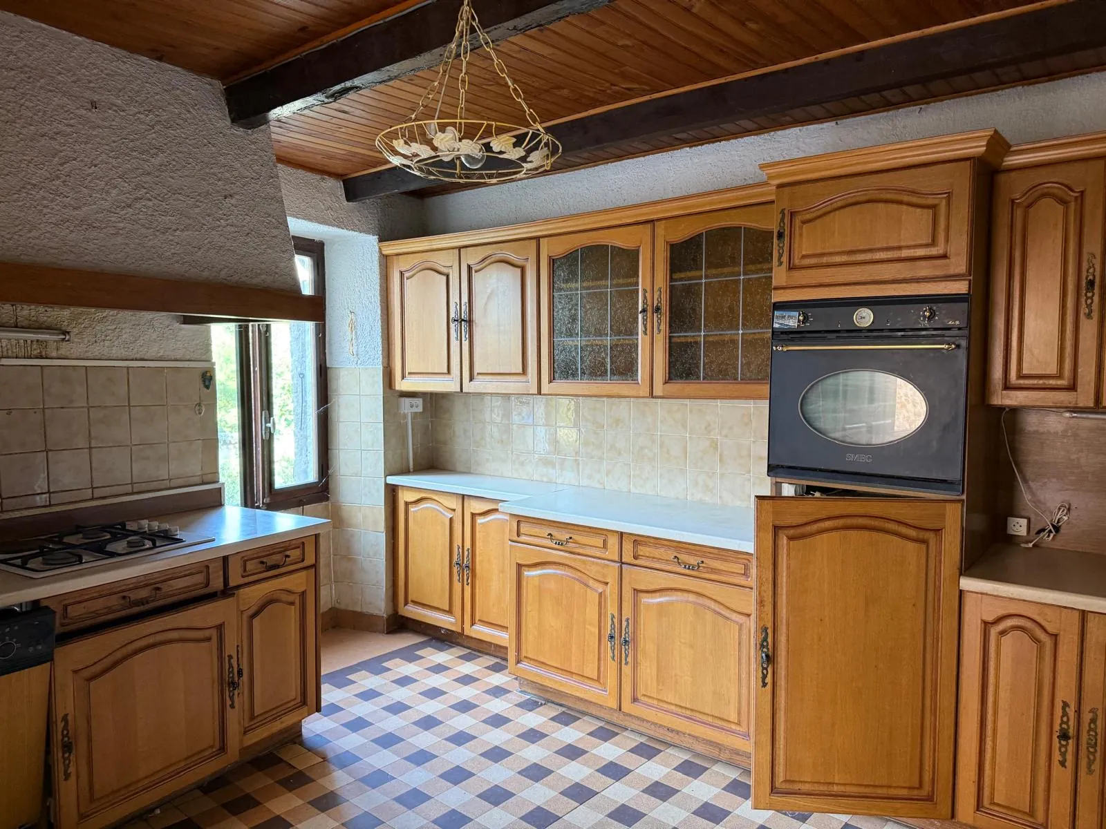 Maison de village en pierres avec deux appartements, jardin à Lanas 