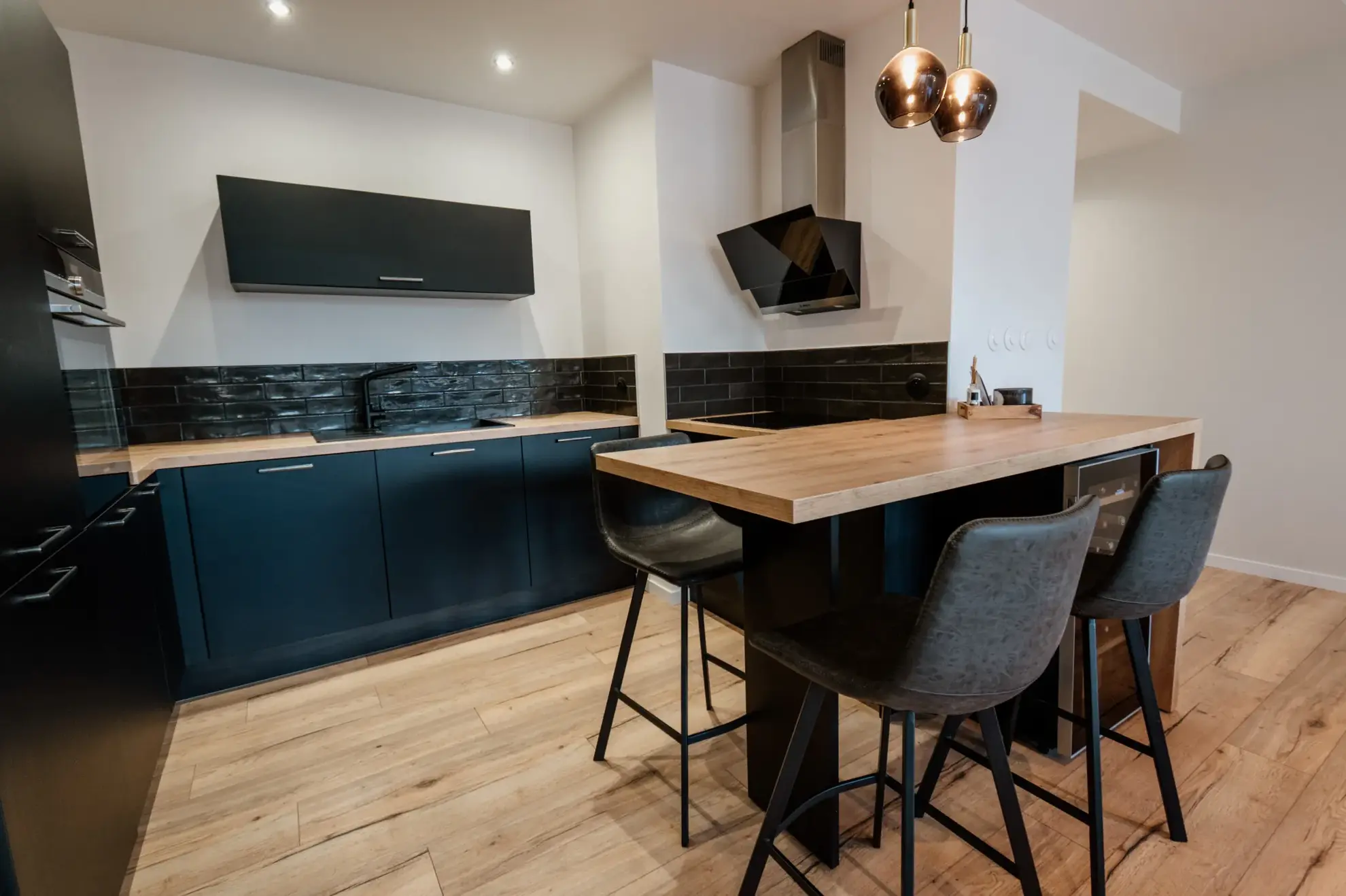 Appartement 4 pièces rénové à Pontarlier Centre-ville avec box 