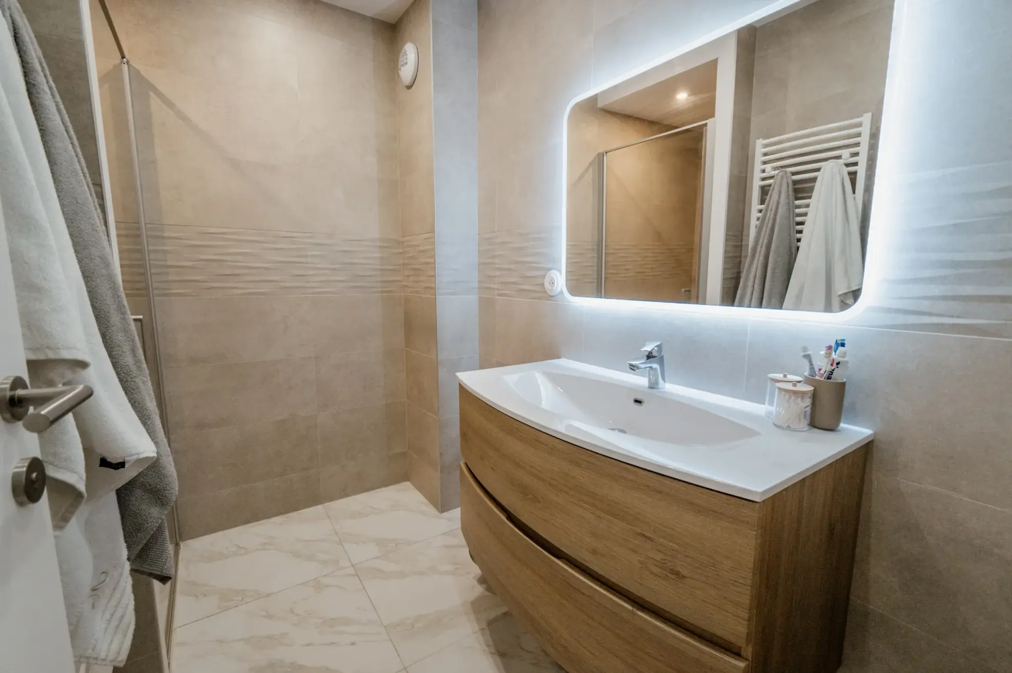 Appartement 4 pièces rénové à Pontarlier Centre-ville avec box 