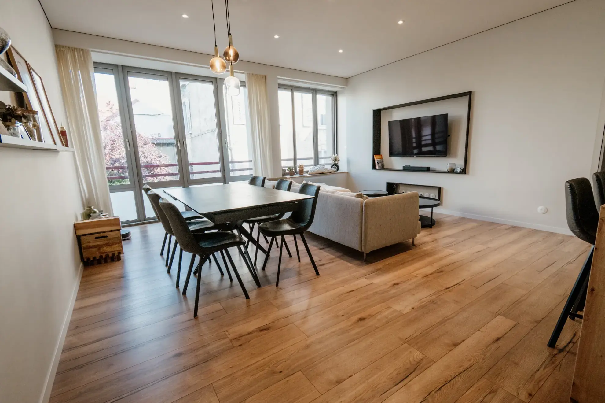 Appartement 4 pièces rénové à Pontarlier Centre-ville avec box 