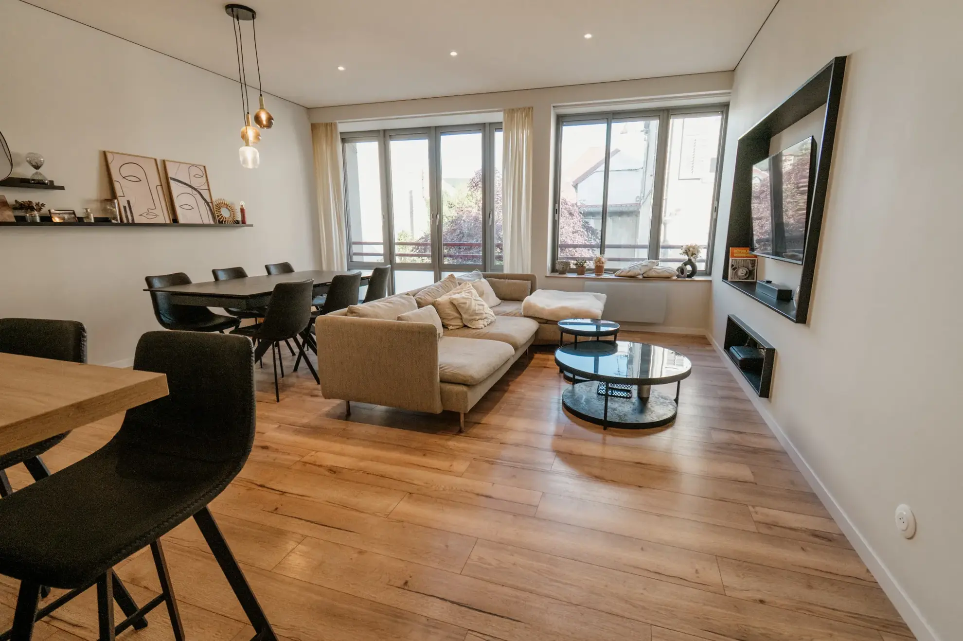 Appartement 4 pièces rénové à Pontarlier Centre-ville avec box 