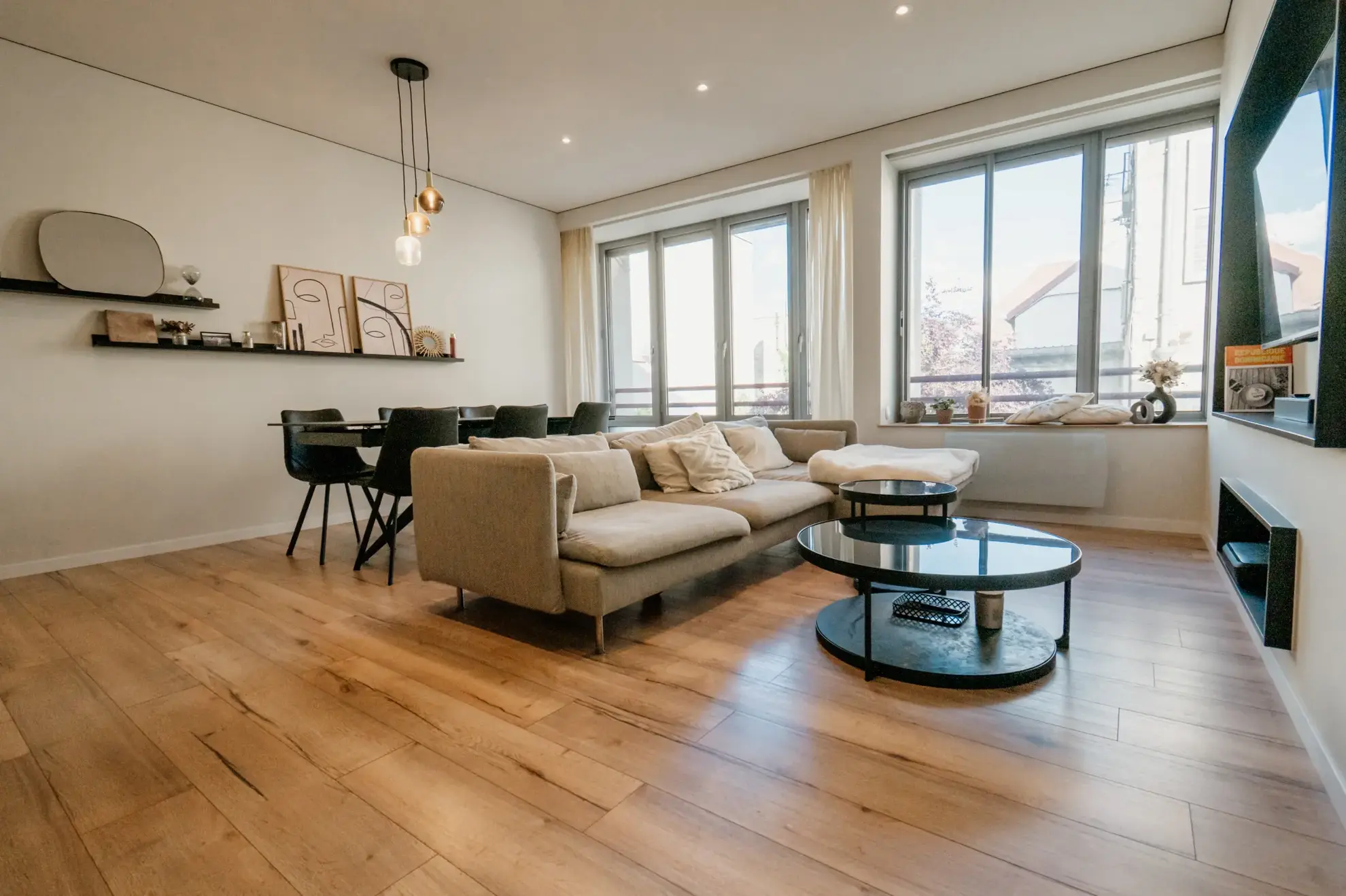 Appartement 4 pièces rénové à Pontarlier Centre-ville avec box 