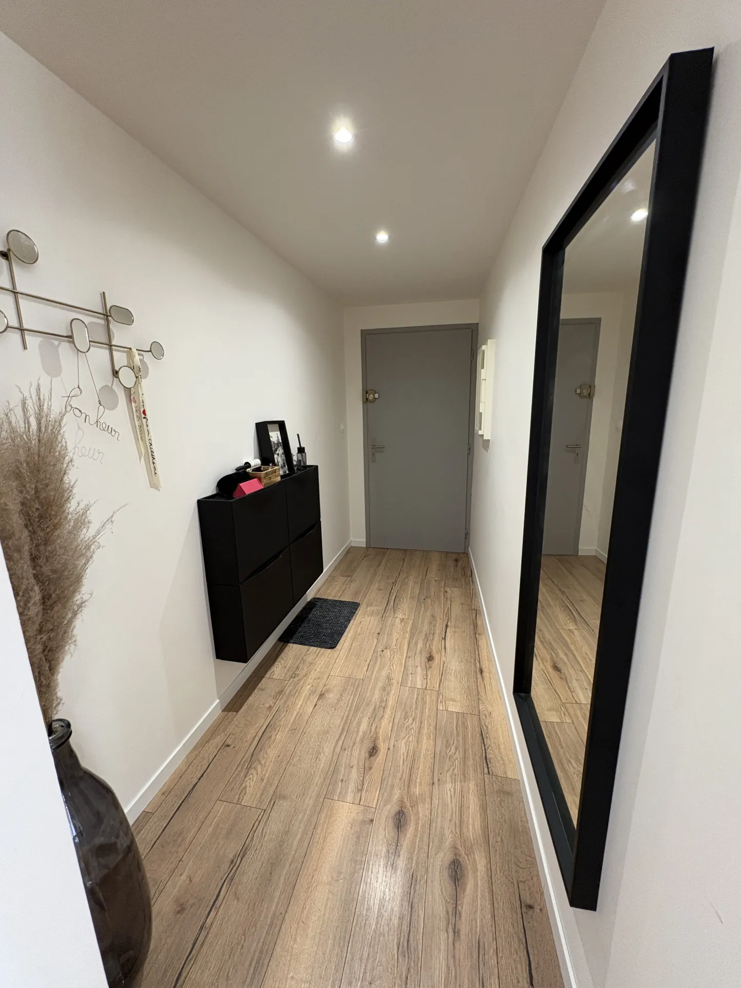 Appartement 4 pièces rénové à Pontarlier Centre-ville avec box 