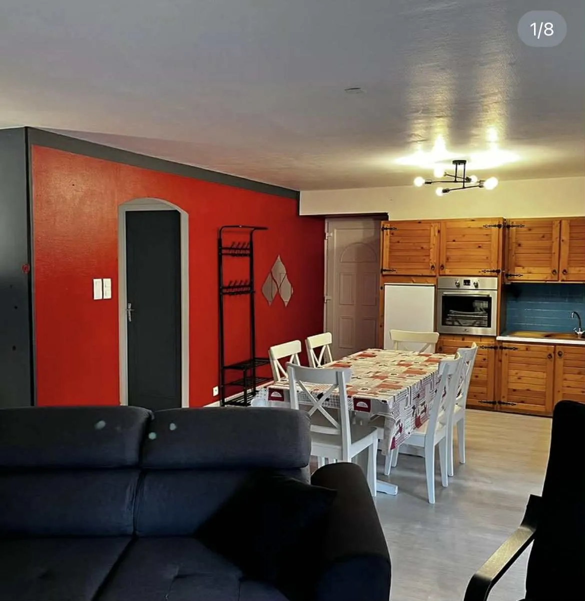 À vendre propriété en pierre avec restaurant et appartement à Loyat, proche forêt de Brocéliande 