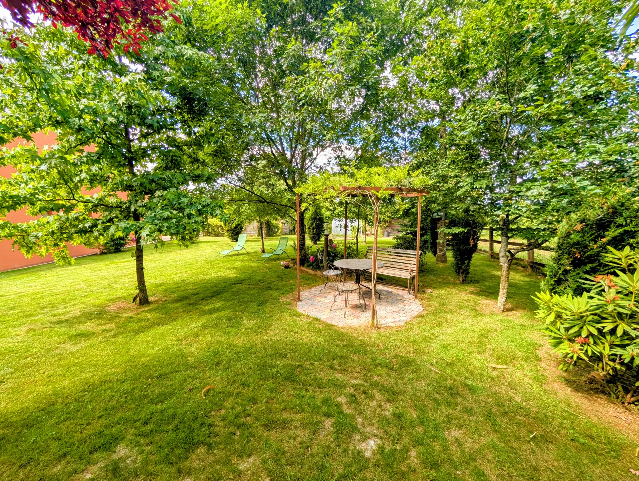 Maison de plain-pied à Guer avec 3 chambres et terrain clos 