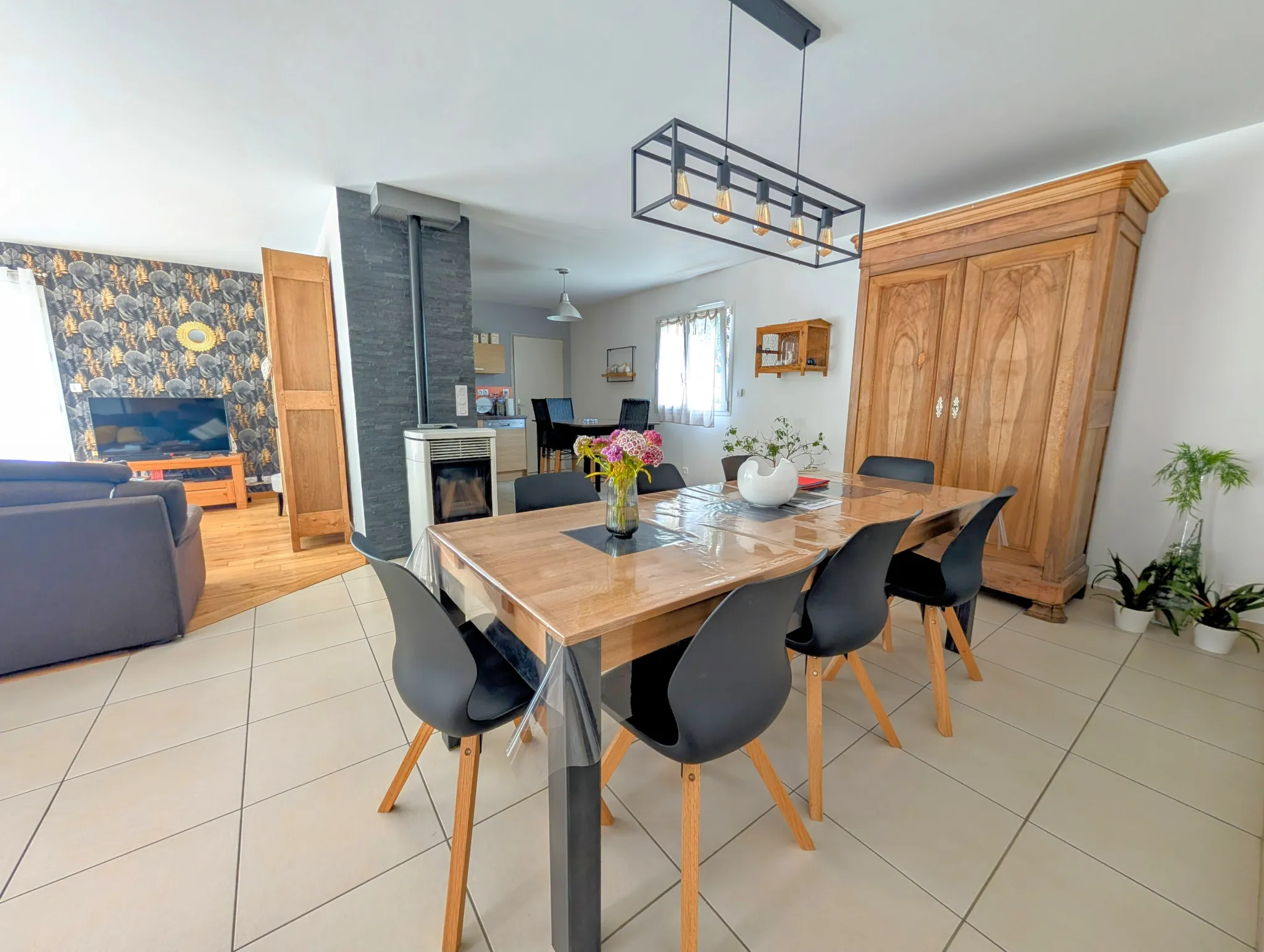 Maison de plain-pied à Guer avec 3 chambres et terrain clos 