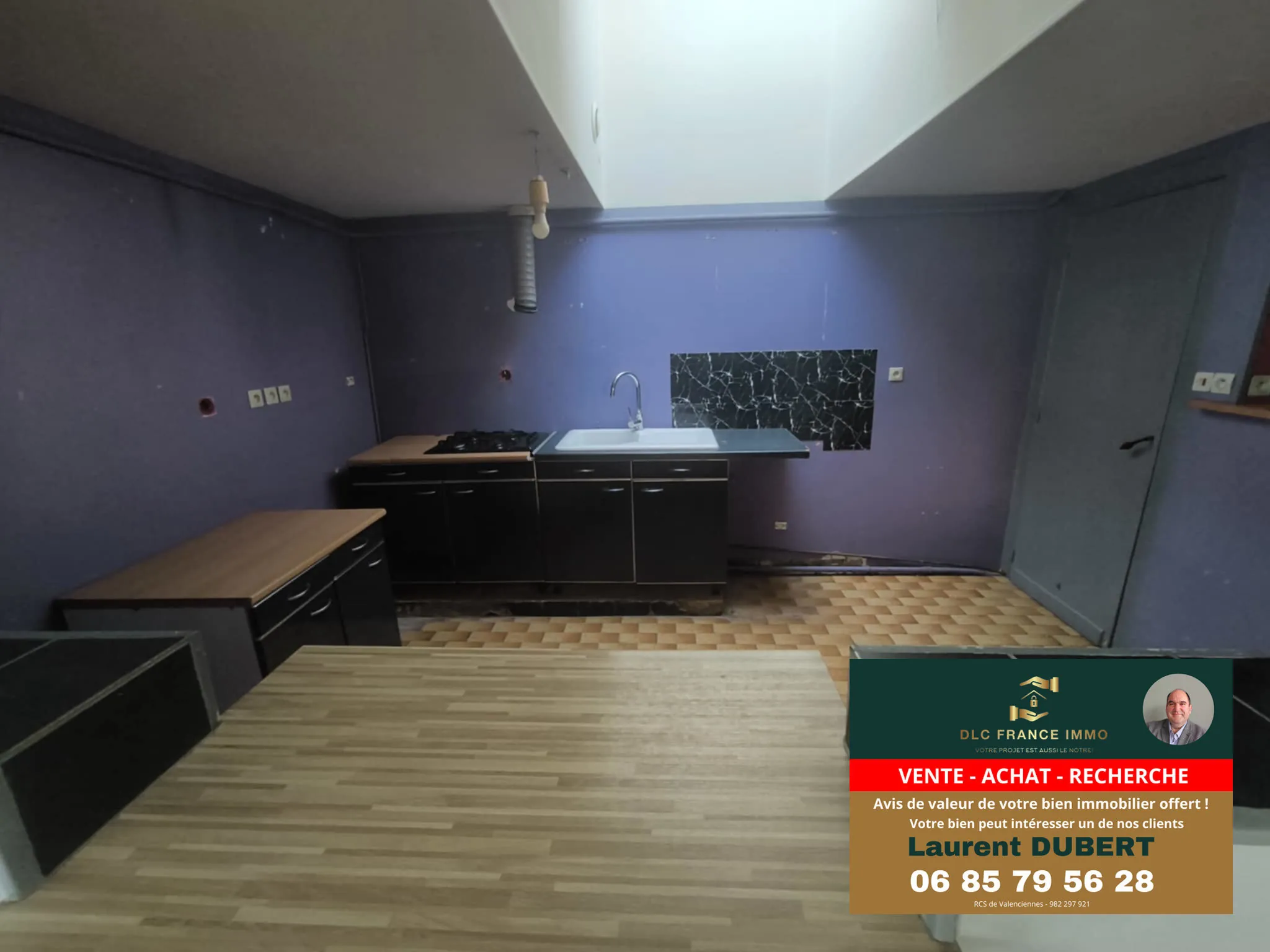 Maison de plain-pied à vendre à Aulnoye-Aymeries avec 4 chambres et terrain de 647 m² 