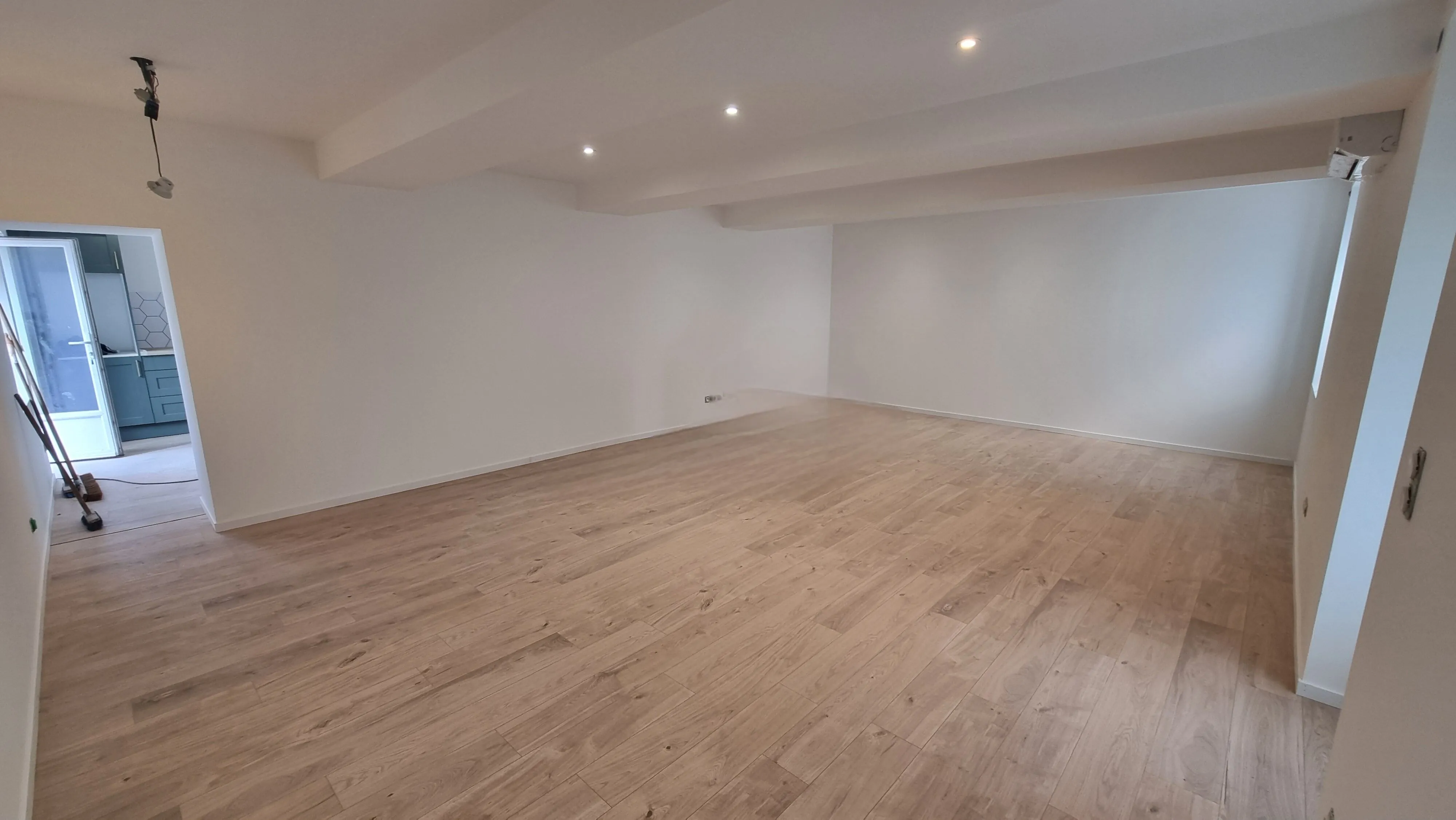 Maison à vendre à Vougy de 159 m² proche de Roanne, avec extérieur et parking privé 