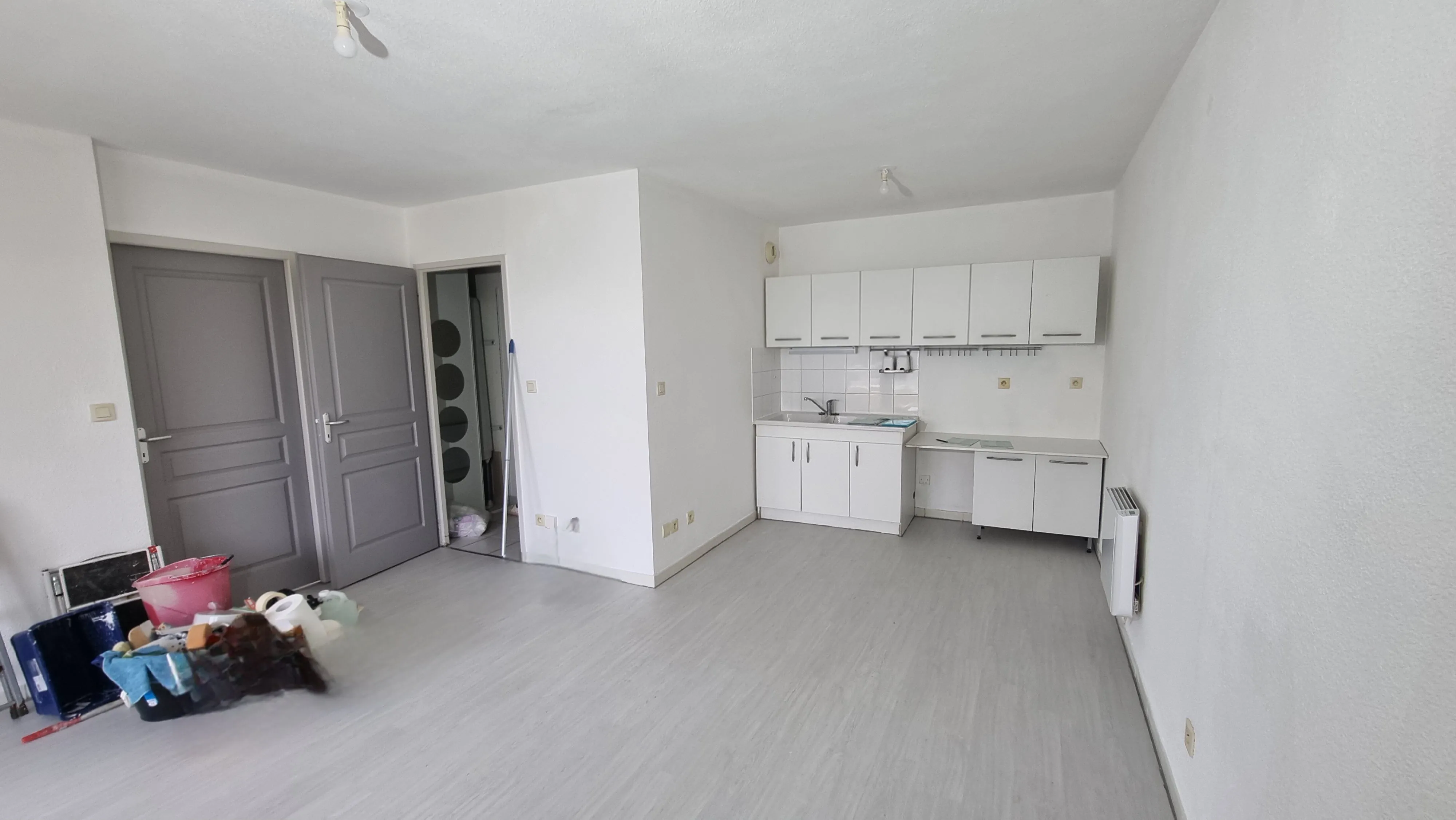 Appartement 2 pièces à Villerest proche Roanne – 40 m² avec parking et terrasse 