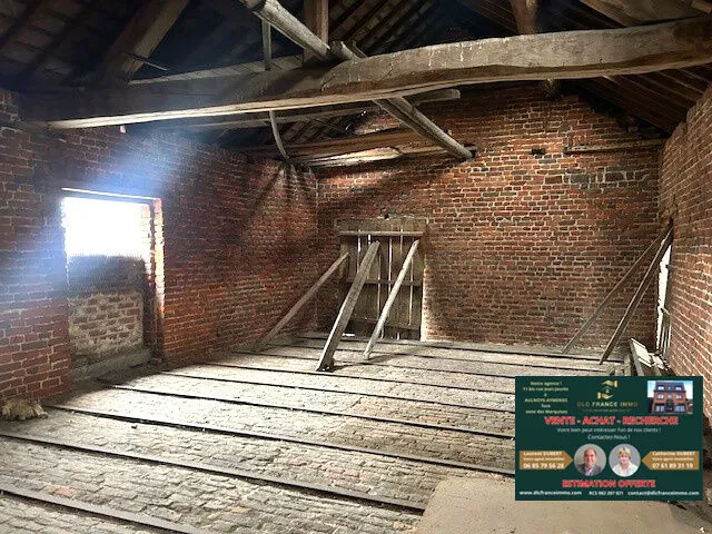 Maison semi-individuelle à Berlaimont avec grand potentiel et garage 