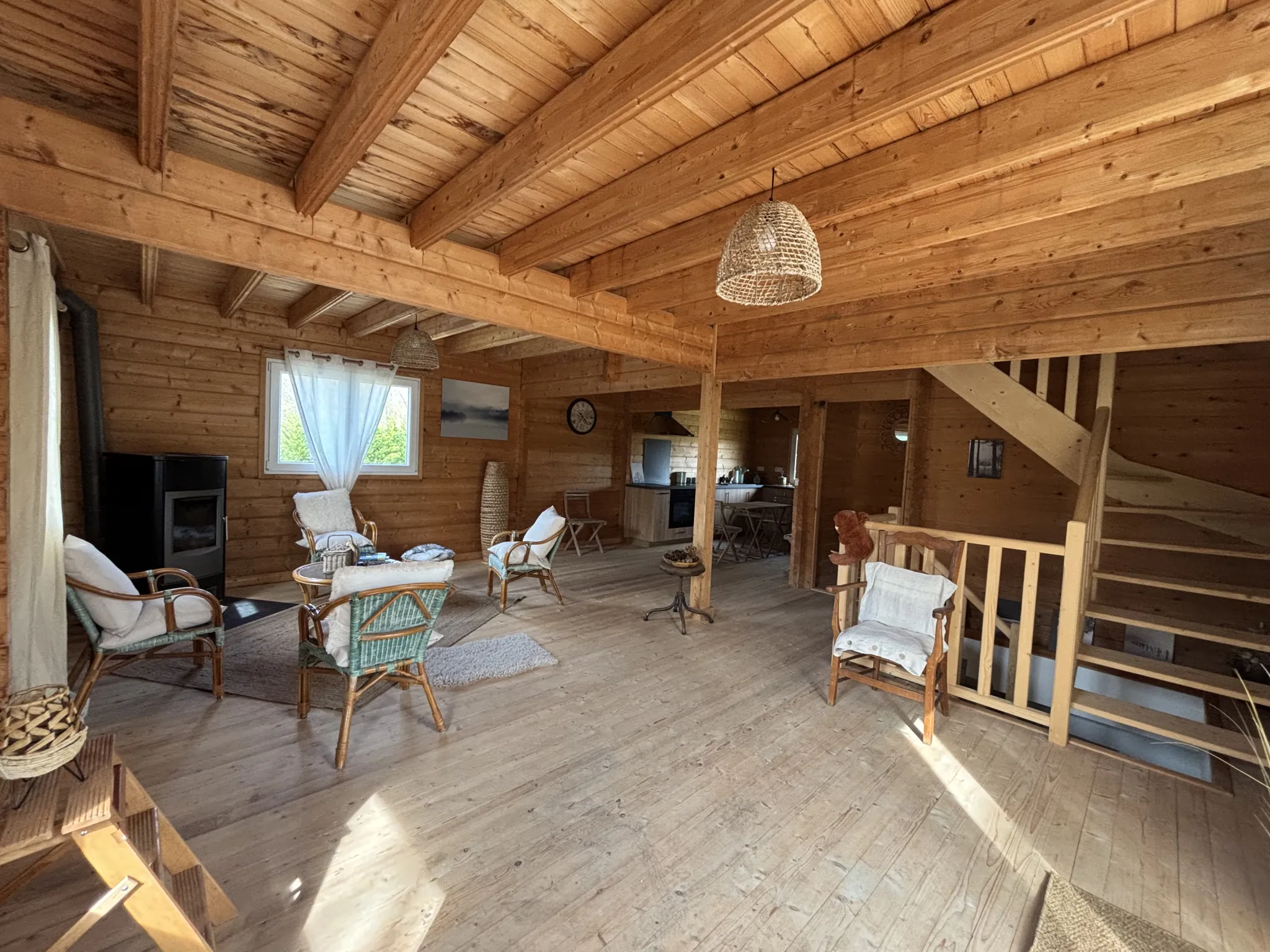 Charmant chalet à Saint-Ouen-sur-Morin avec 2 chambres et terrain de 700 m² 