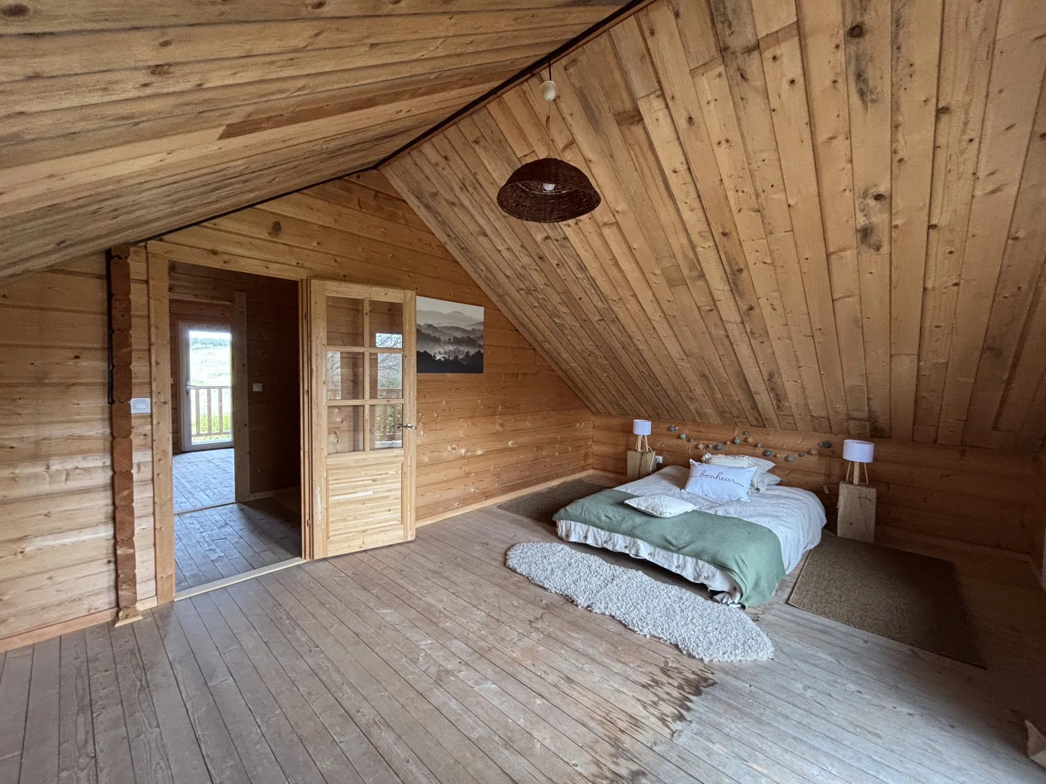 Charmant chalet à Saint-Ouen-sur-Morin avec 2 chambres et terrain de 700 m² 