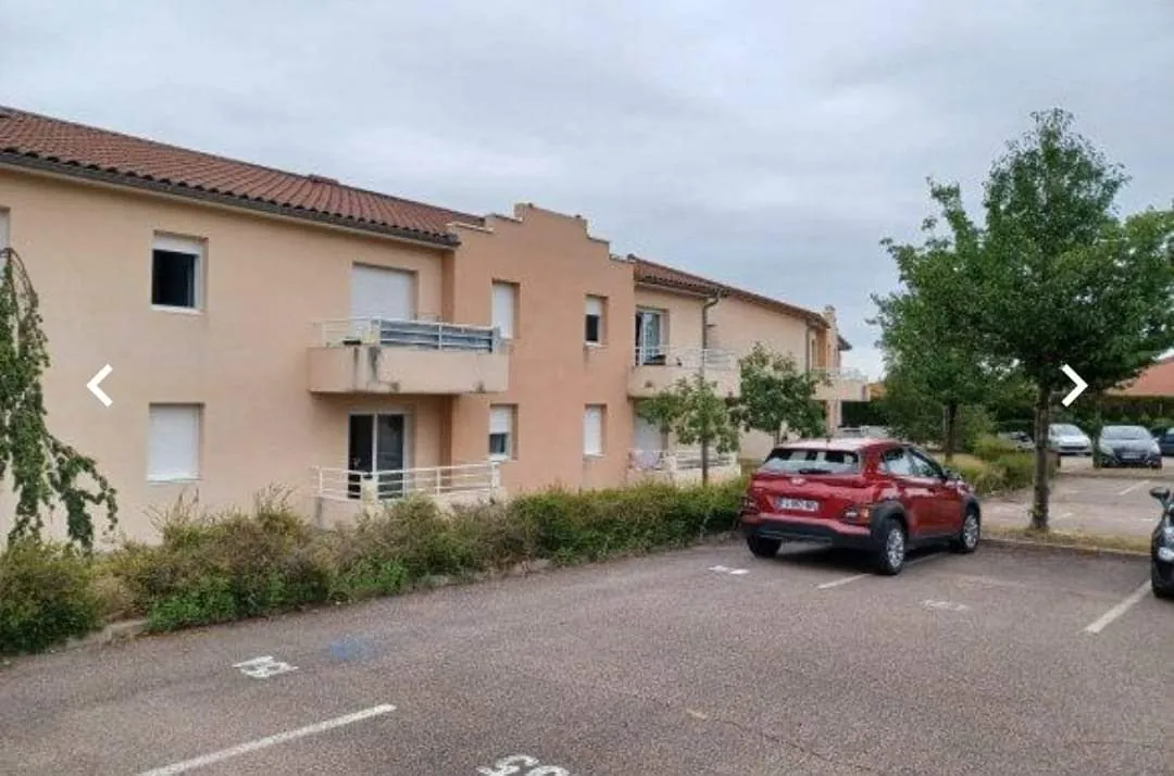 Appartement T2 à vendre à Villerest – 40 m², résidence standing, parking privé