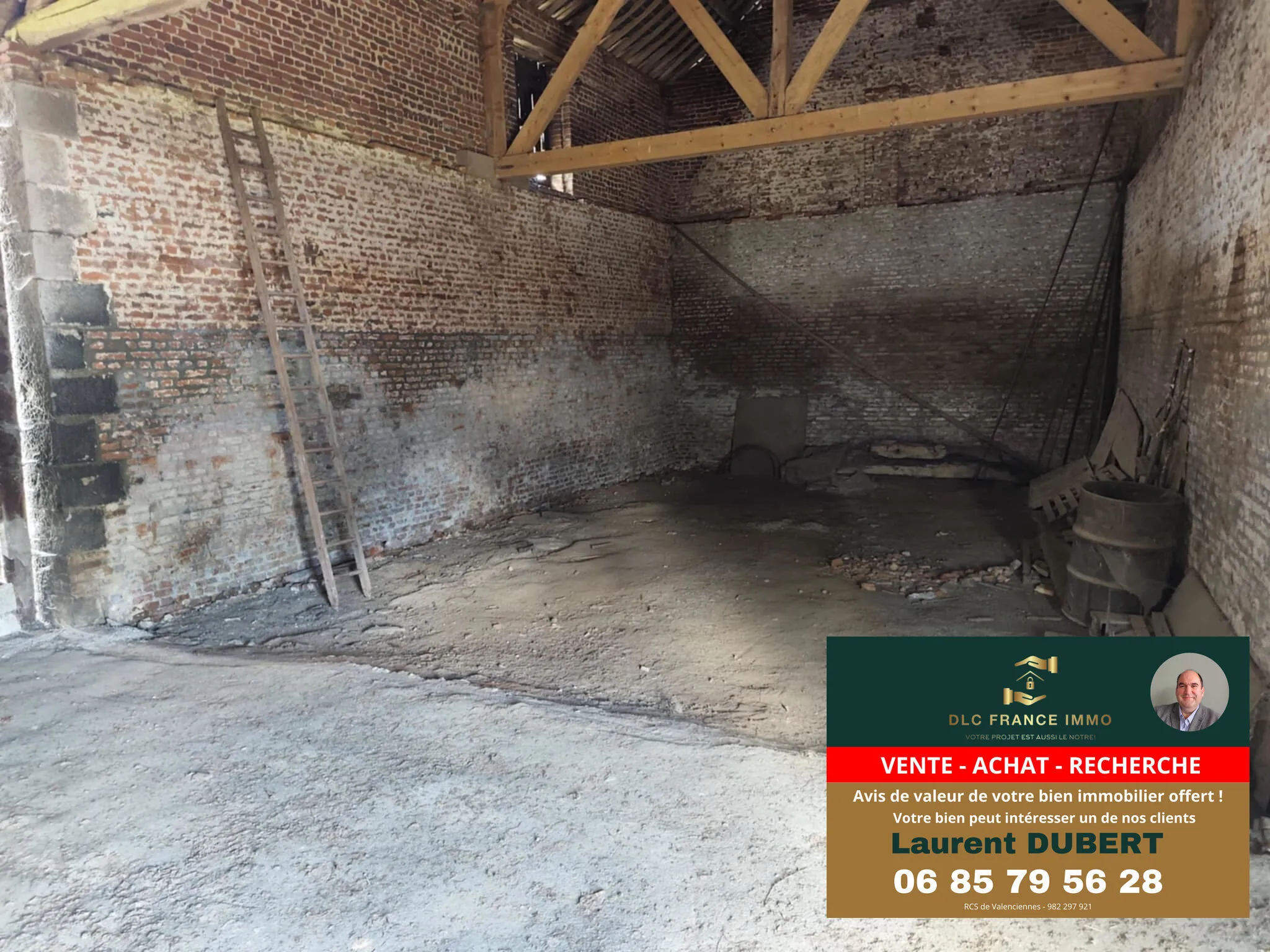 Ancienne ferme à rénover avec dépendances et vue sur le bocage à Noyelles-sur-Sambre 