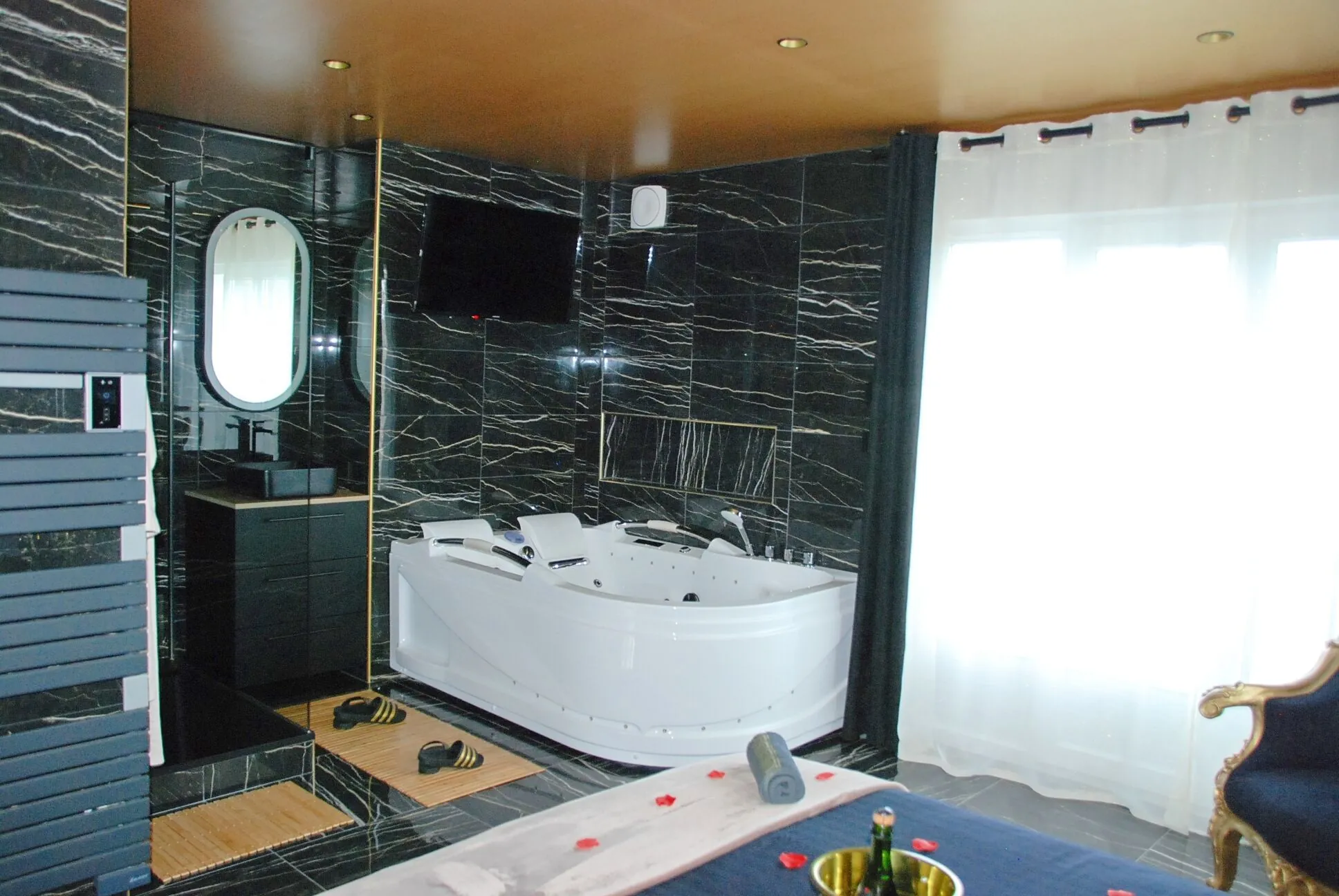 Appartement de 47,87 m² avec spa à vendre à Fécamp, proche commerces 