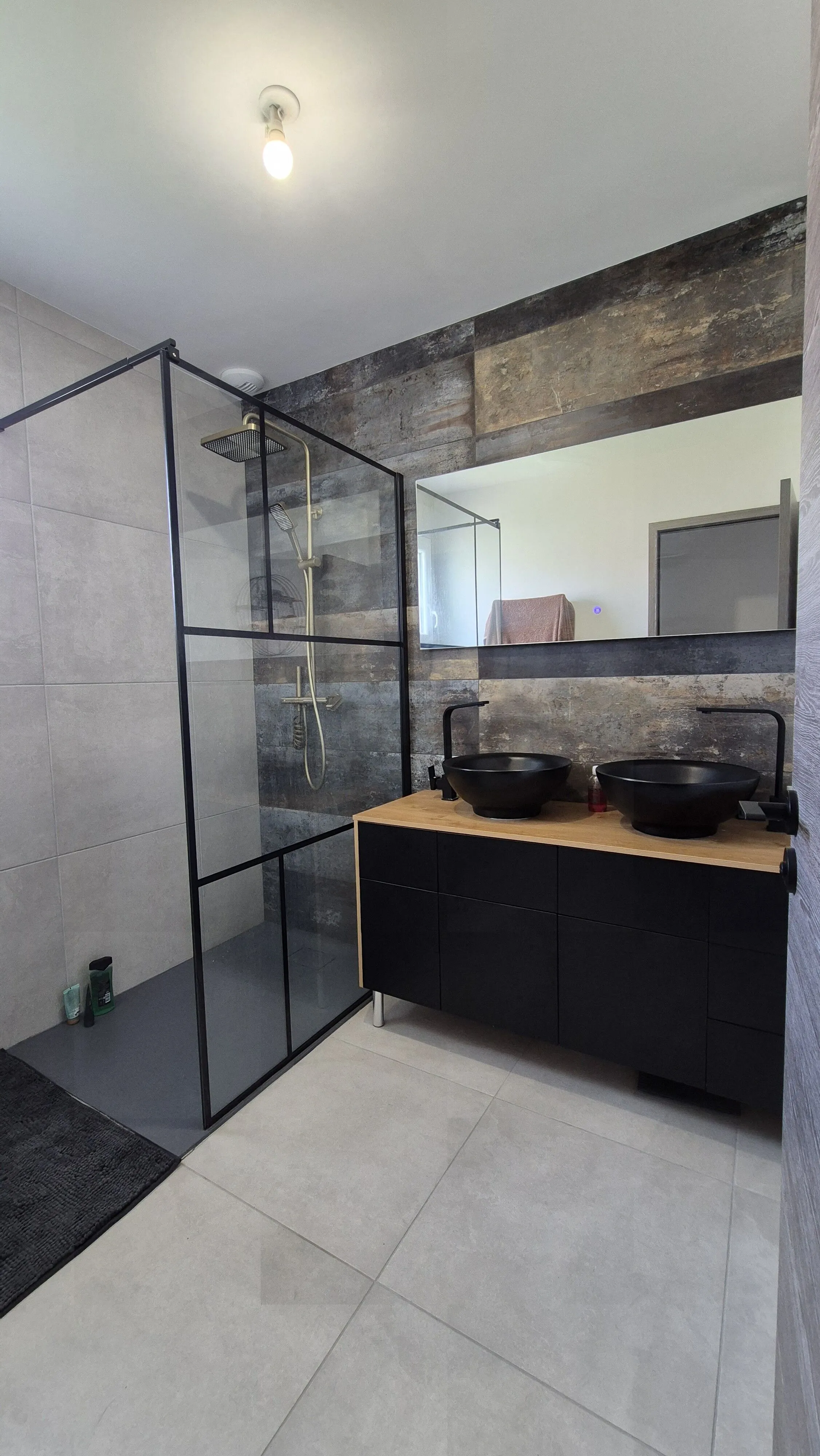 Belle maison neuve de 86 m² avec terrasse et garage à Roanne, proche de la Loire 