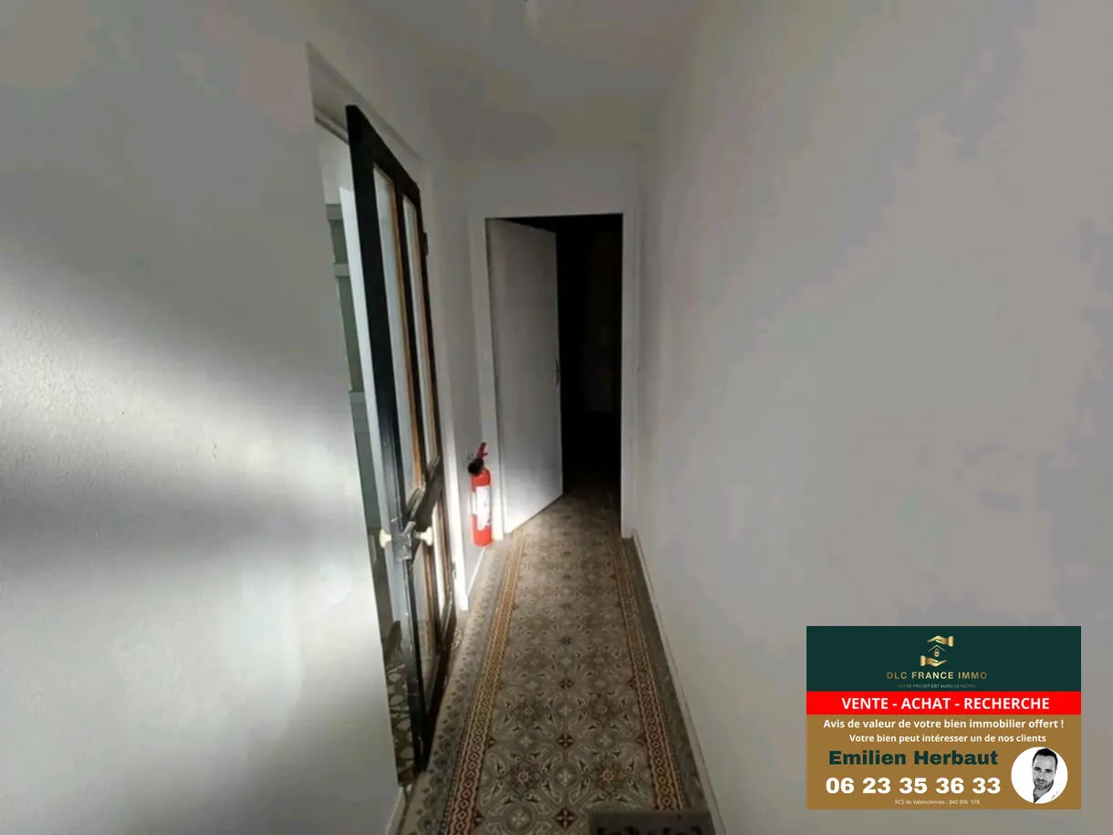 Immeuble à vendre à Avesnes-sur-Helpe avec local commercial et potentiel duplex 