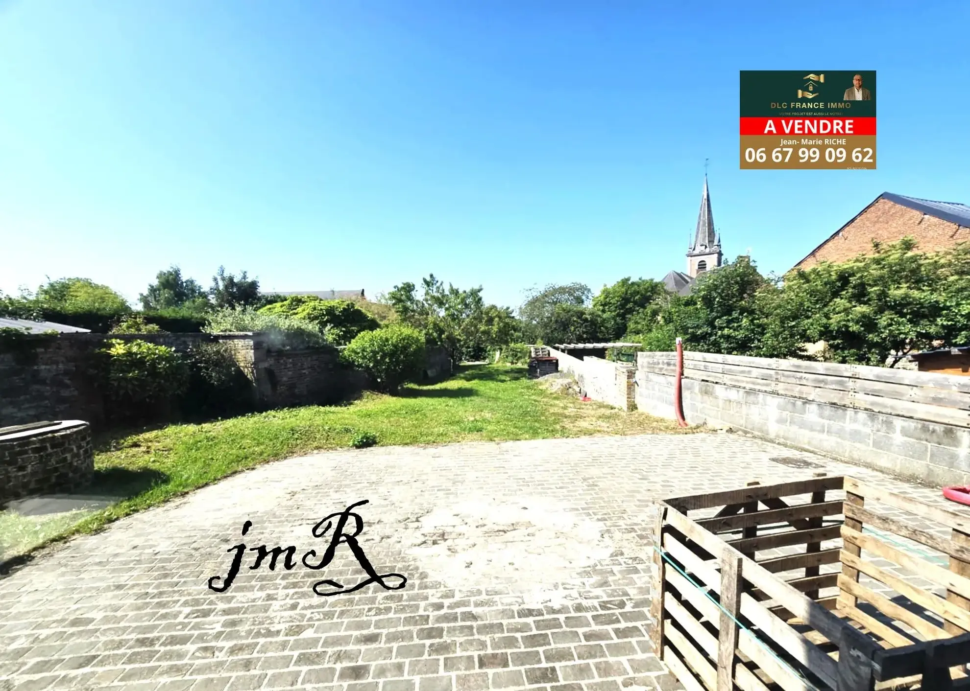 Belle maison familiale à vendre à Maroilles avec jardin et potentiel d'extension 