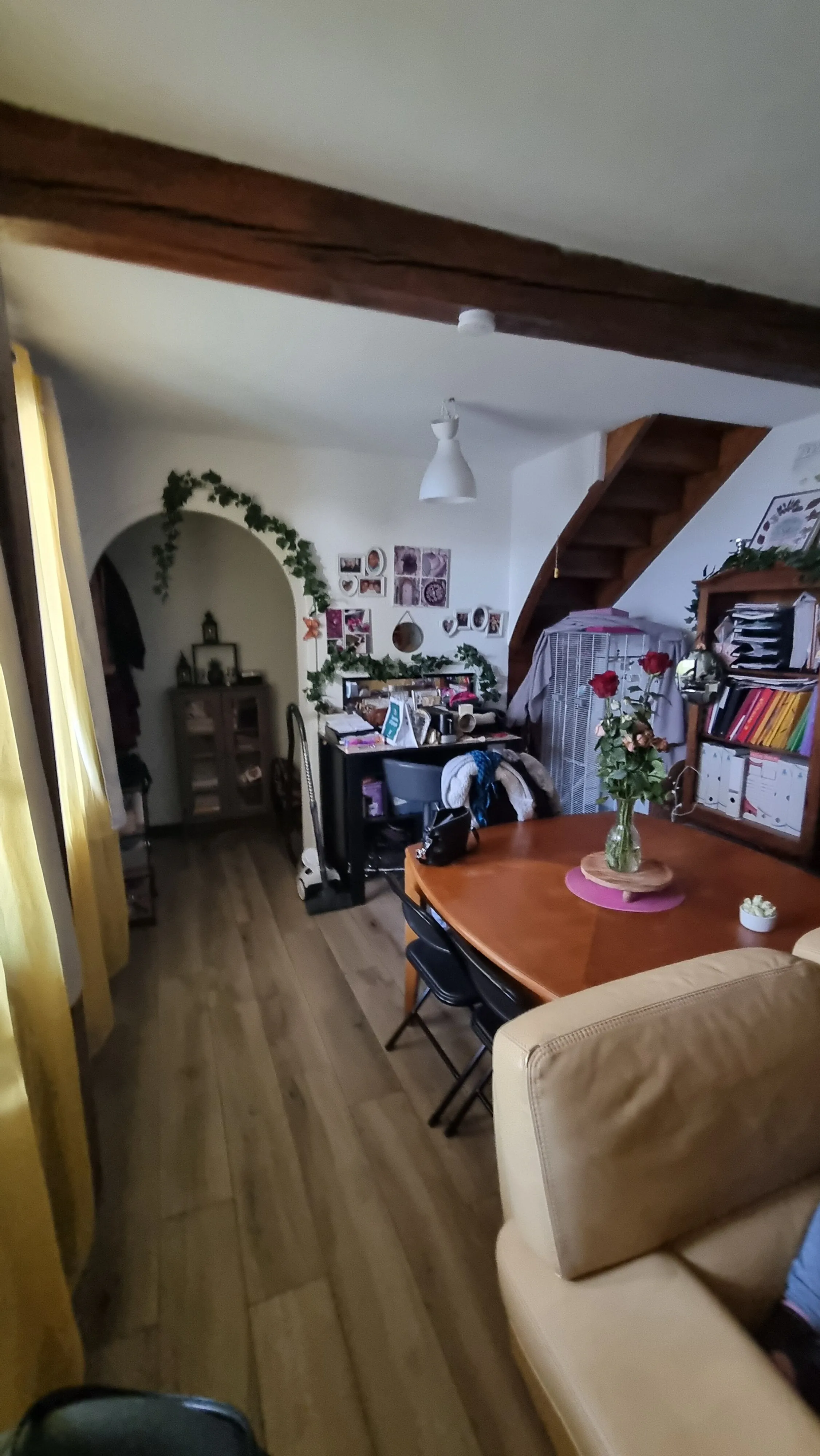 Maison à vendre à Roanne rue Hoche avec 2 chambres, terrasse et cave 