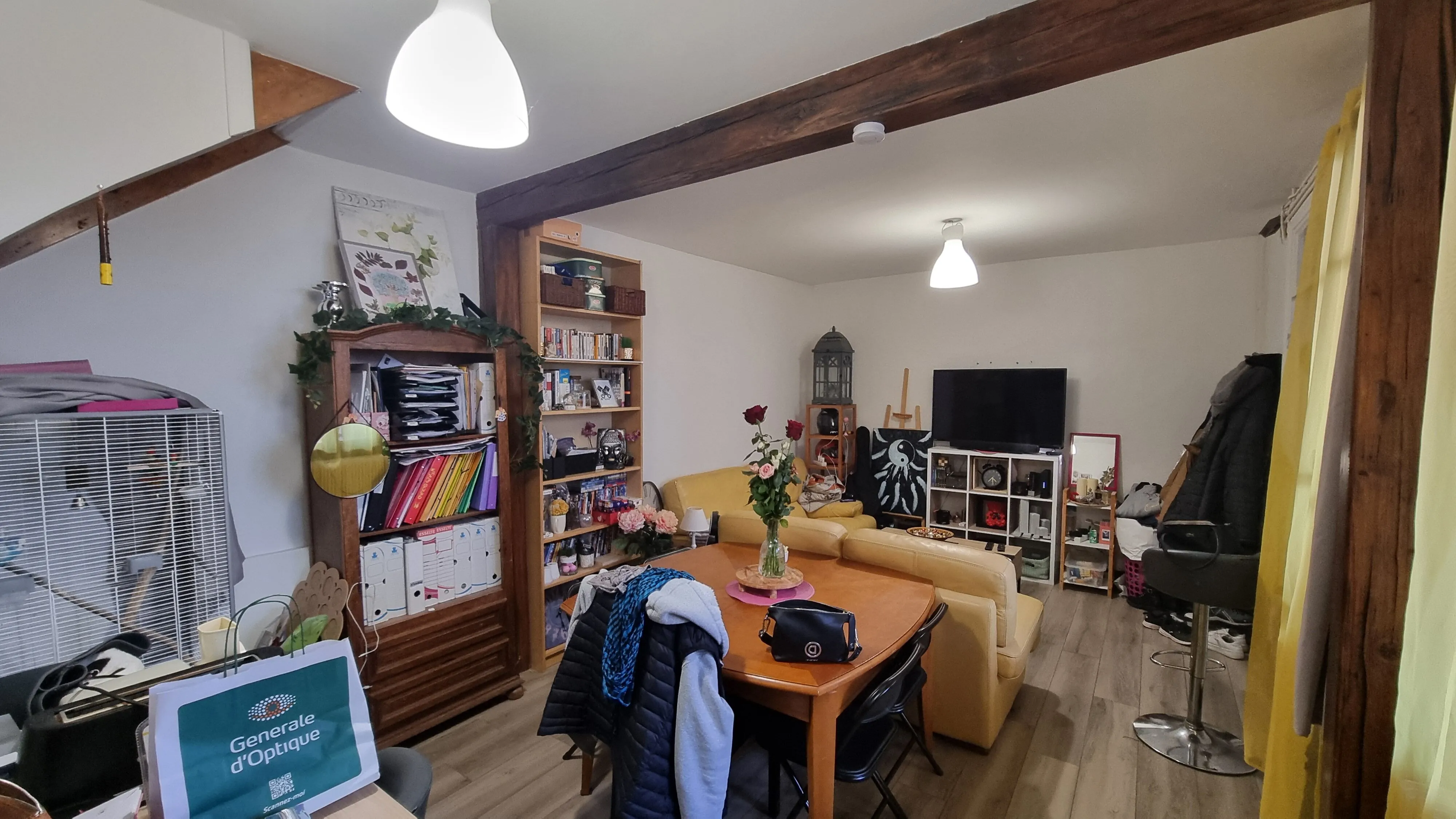Maison à vendre à Roanne – 2 chambres, terrasse, cave, chantier à finir 