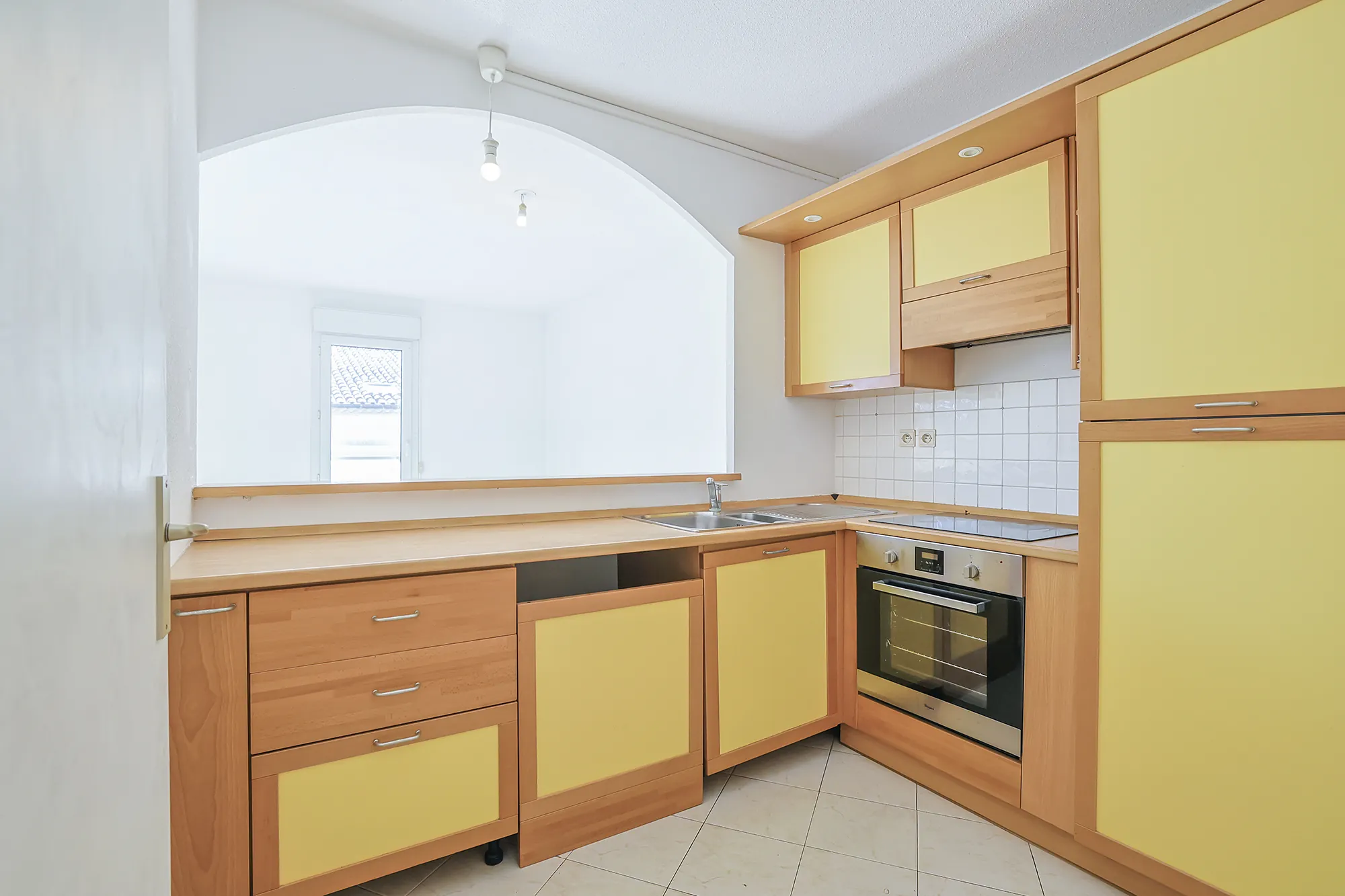 Appartement T3 de 73 m² avec balcon et parking à Hyères en vente 