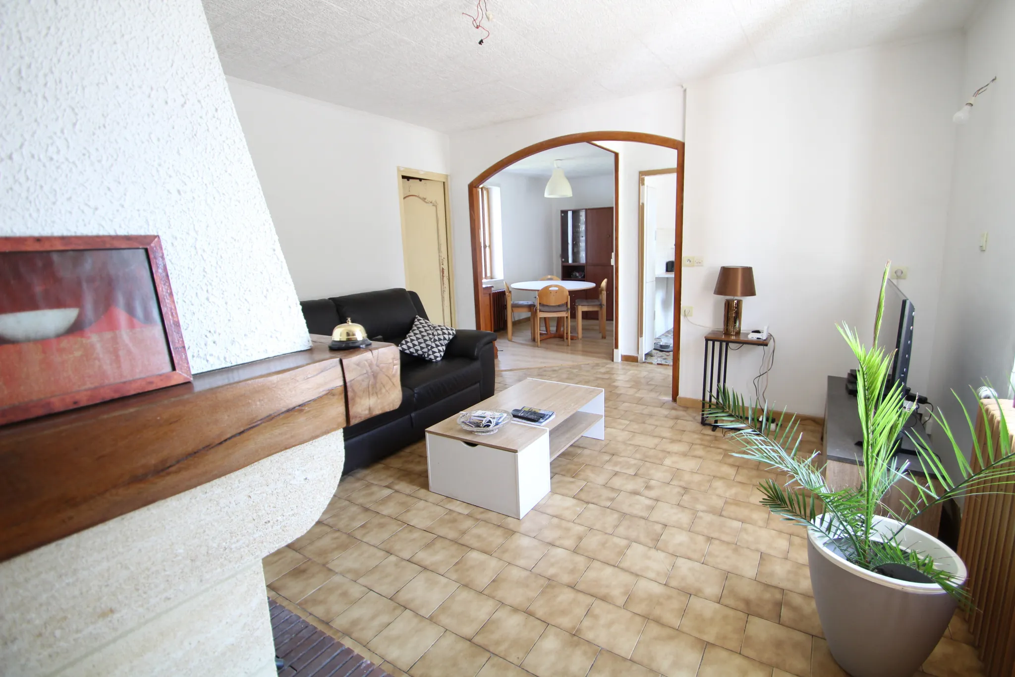 Maison 2 chambres à Bourbon Lancy avec jardin et garage 