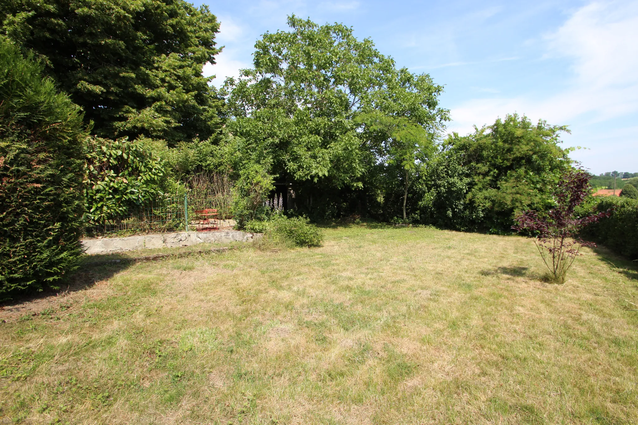 Maison 2 chambres à Bourbon Lancy avec jardin et garage 