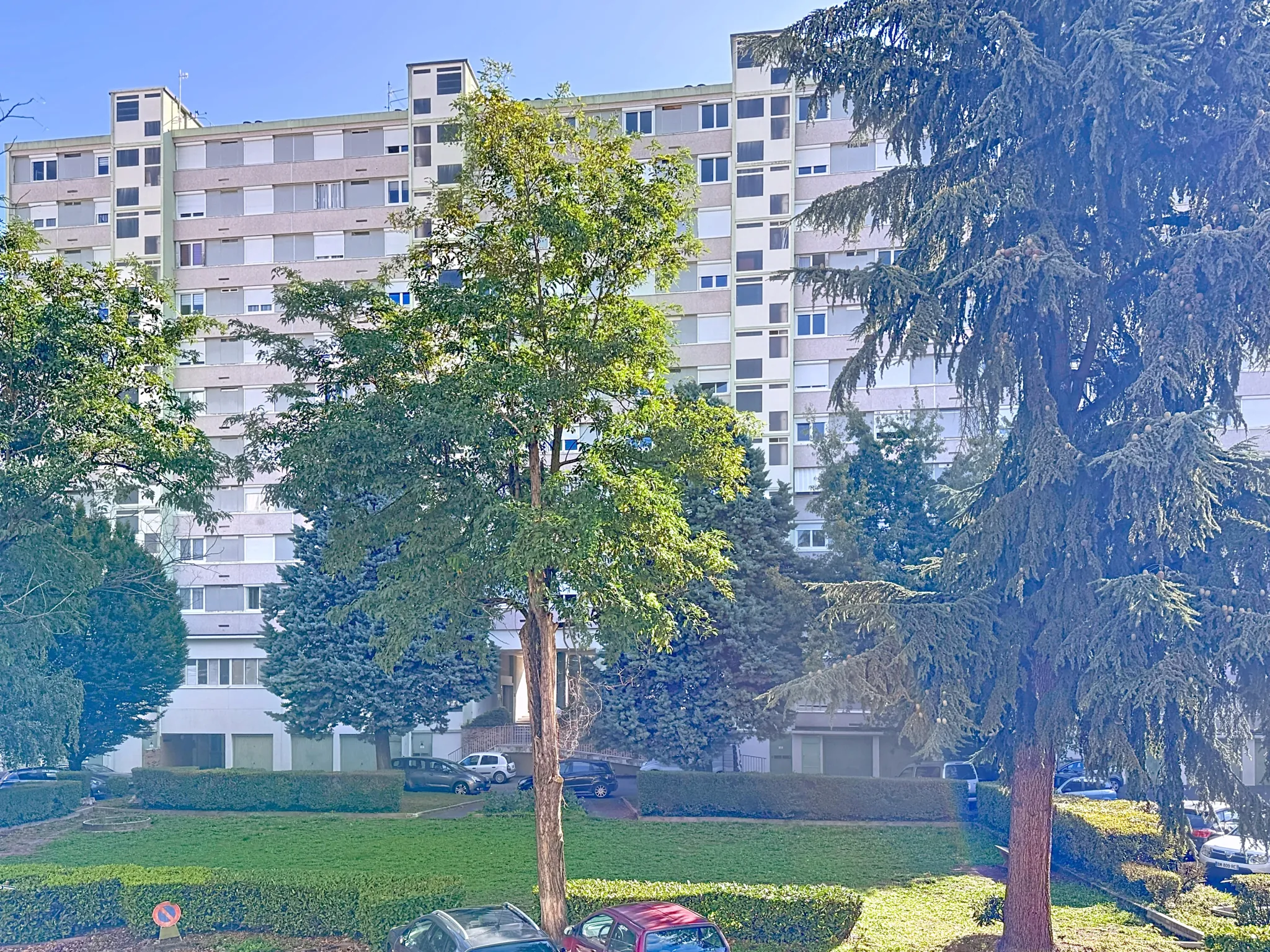 Vente appartement T4 de 92 m² avec balcon à Saint-Étienne Centre 