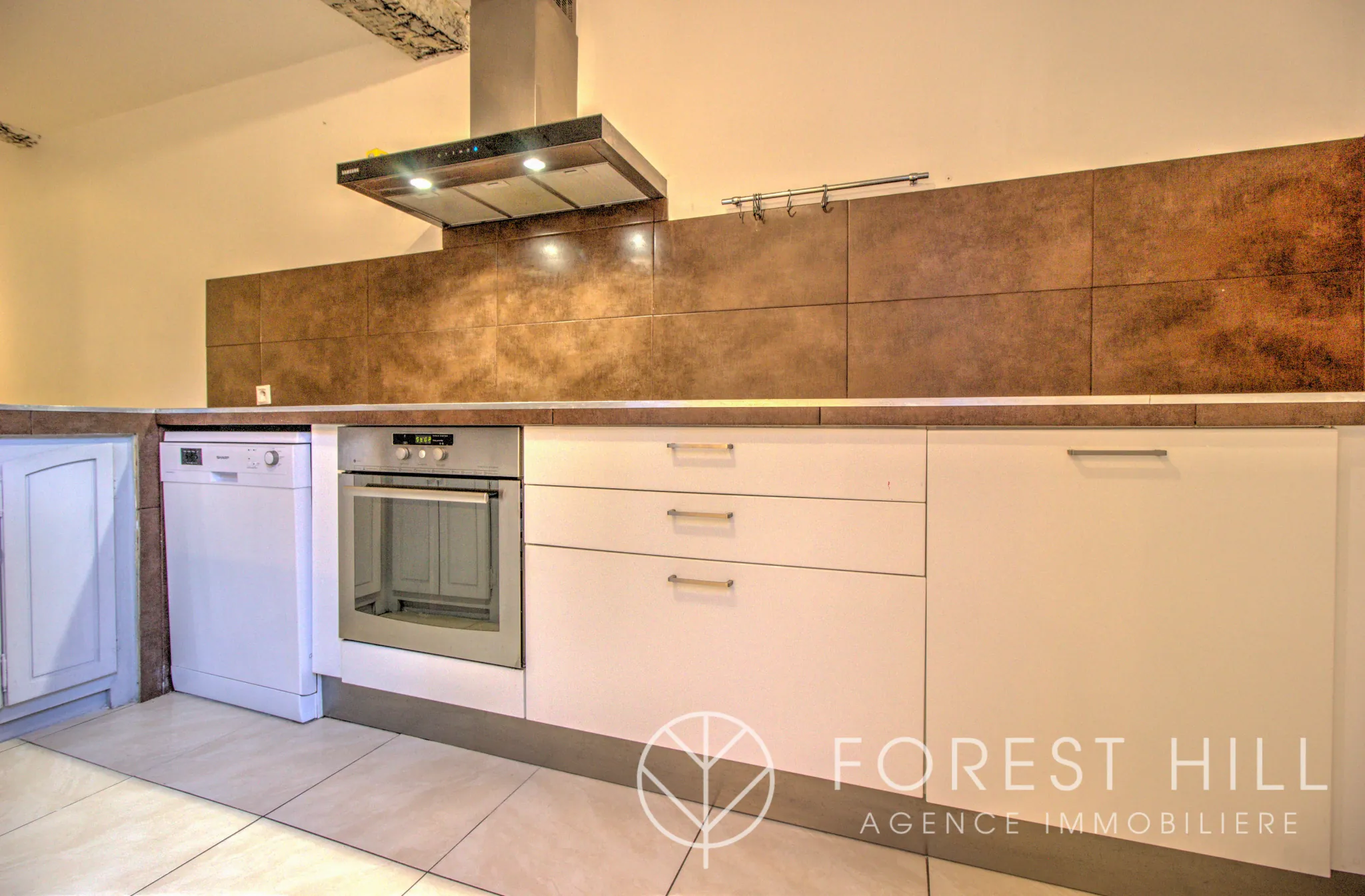 Maison 5 chambres à Thuir en centre-ville avec terrasses 