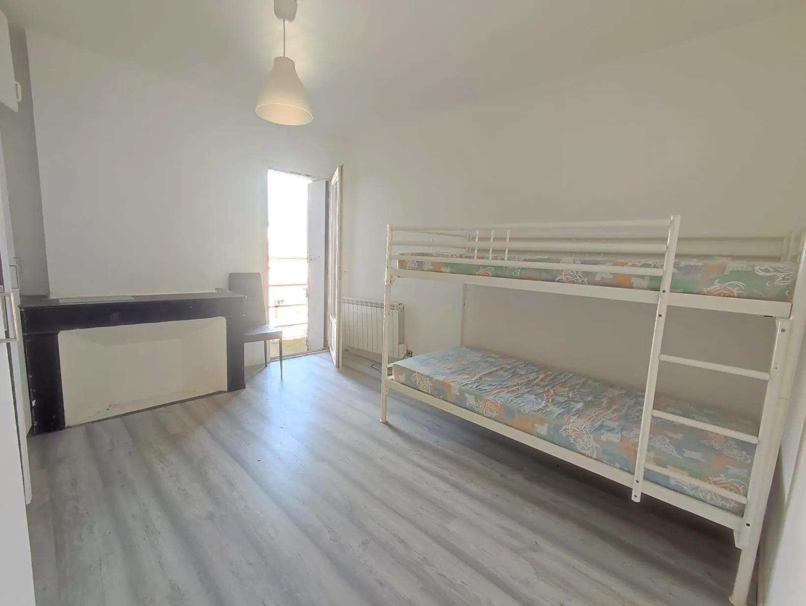 Appartement 3 pièces à vendre de 69,49 m² à Agde, proche commodités 