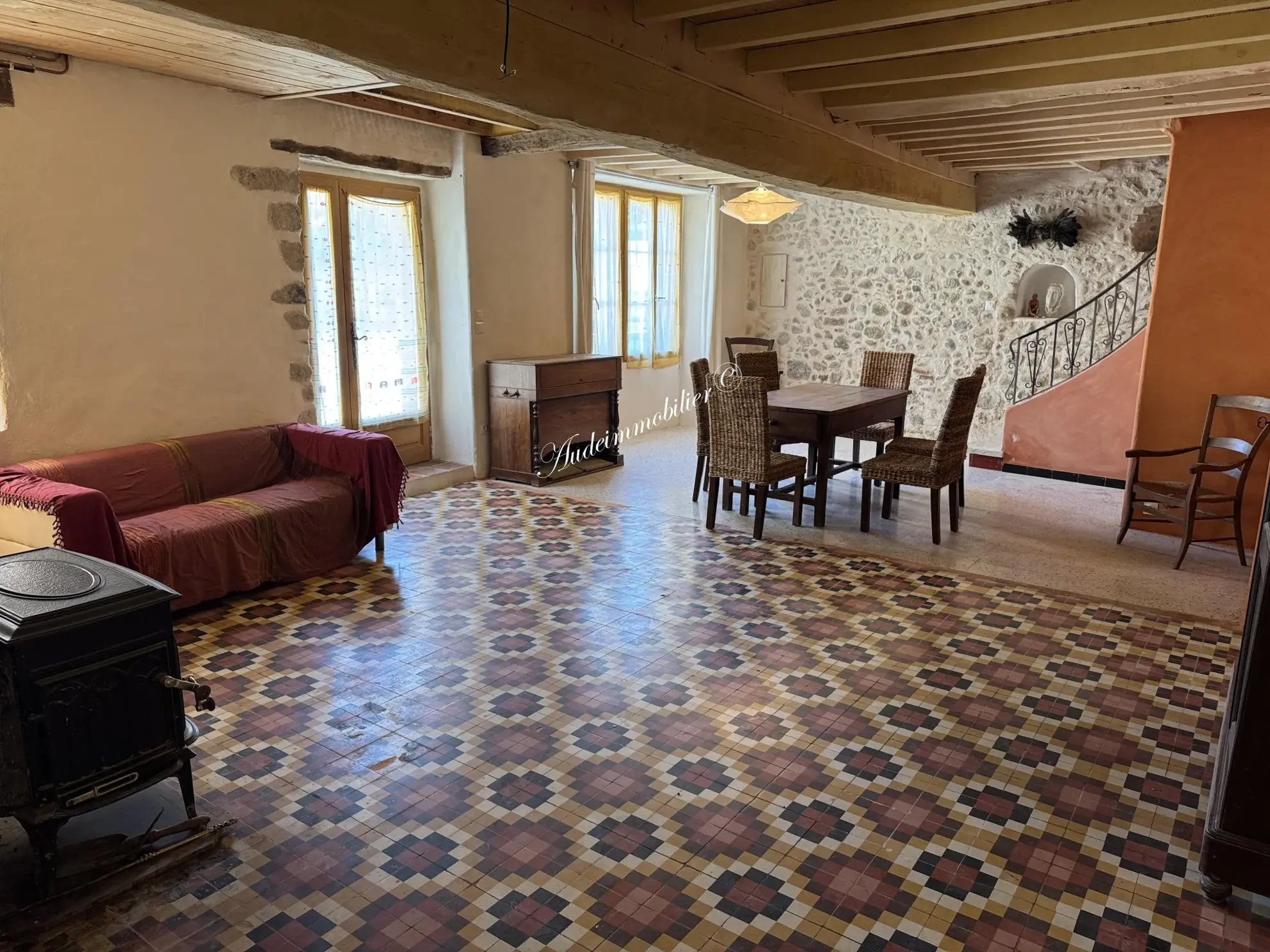 Maison de village rénovée avec cave à Limoux, 3 chambres, 117 m² 